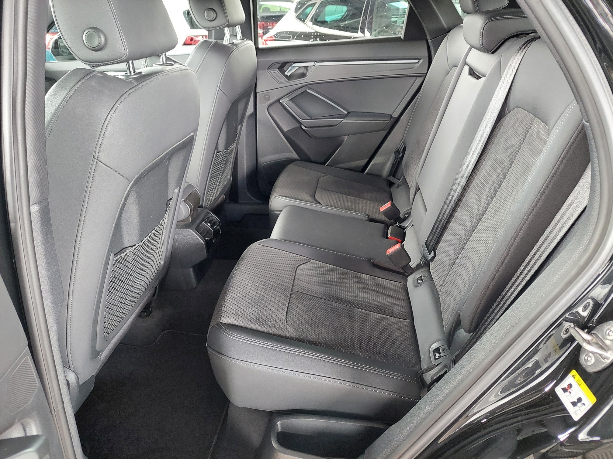 AUDI Q3 SB 40 TDI quattro  — zdjęcie 8
