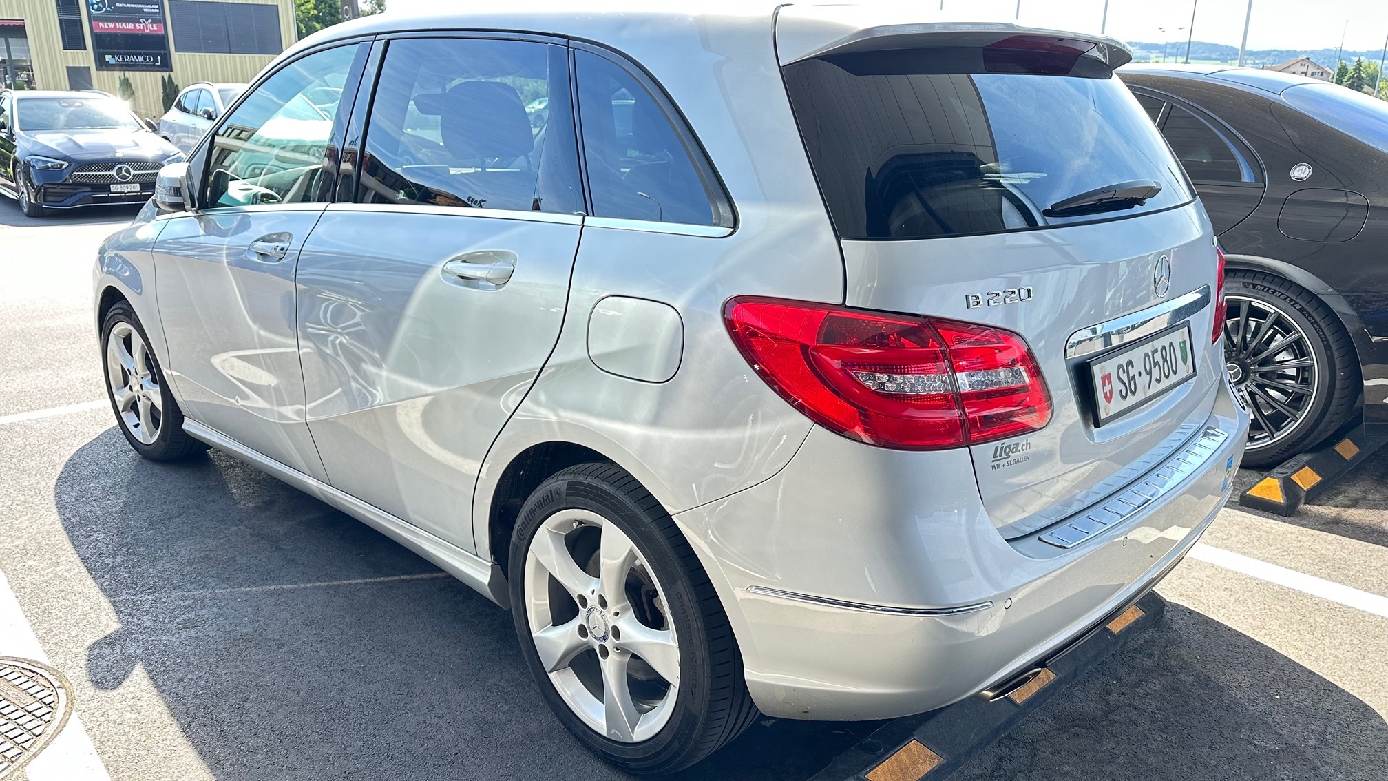 MERCEDES-BENZ B 220 4m — zdjęcie 5