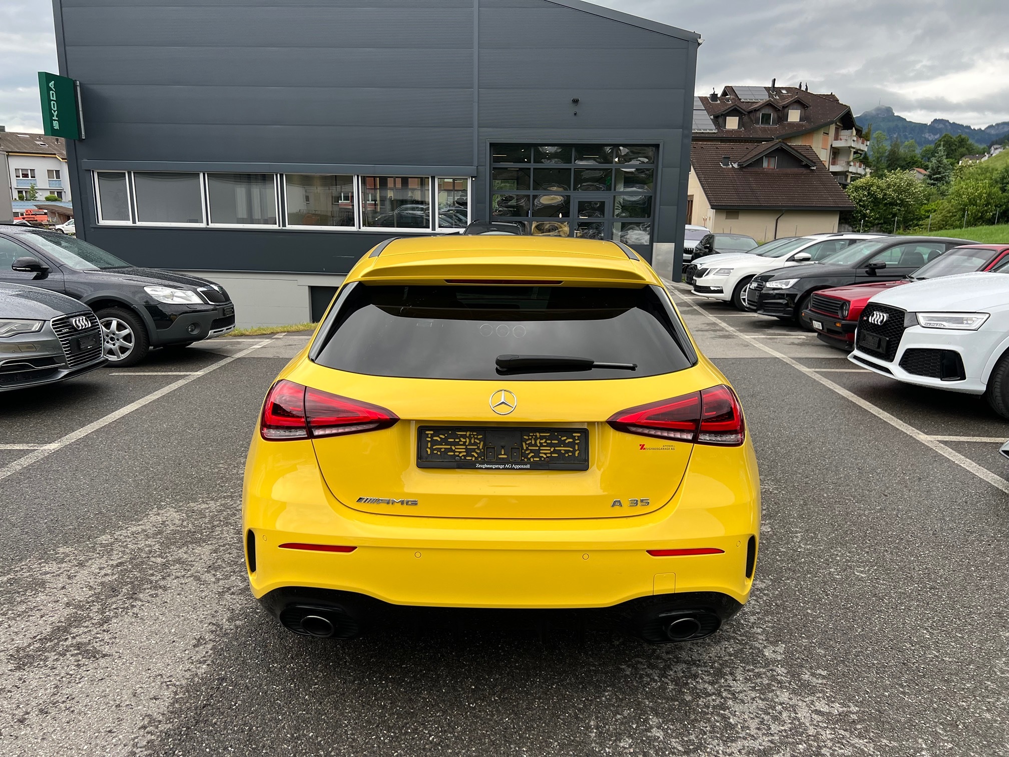 MERCEDES-BENZ AMG A 35 — zdjęcie 10