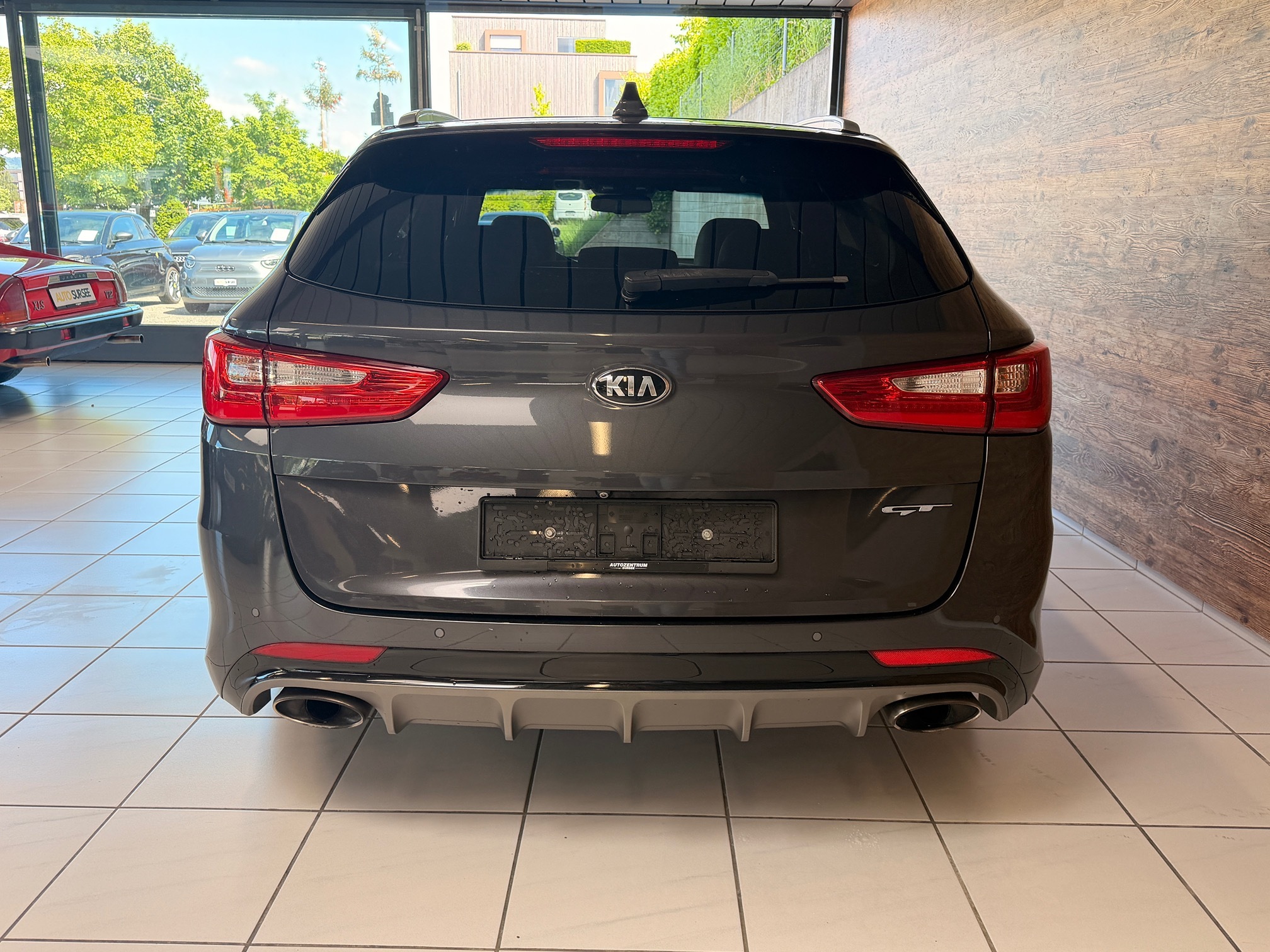 KIA Optima sw 2.0 GT — zdjęcie 3