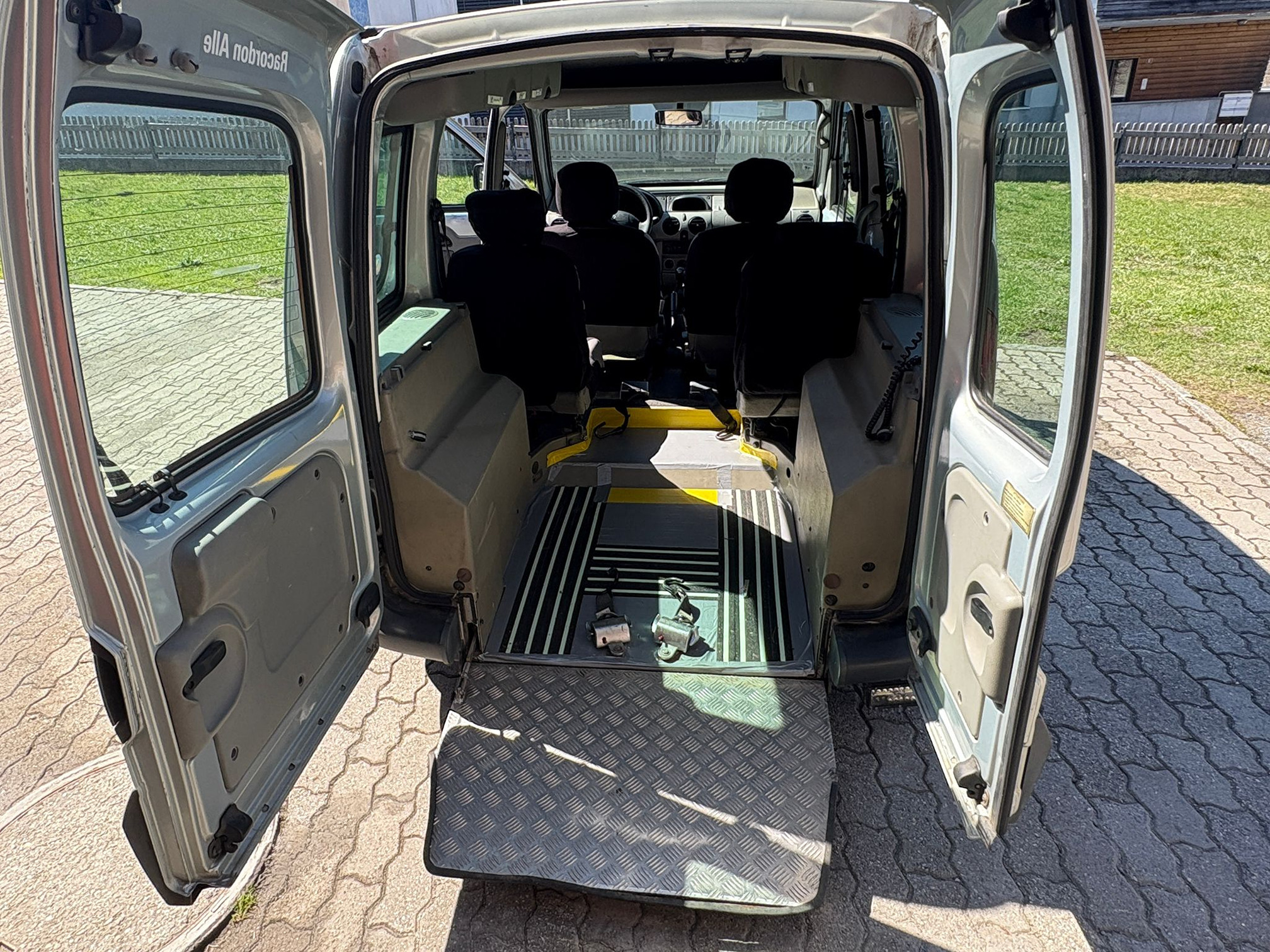 RENAULT KANGOO 1.9D — zdjęcie 15