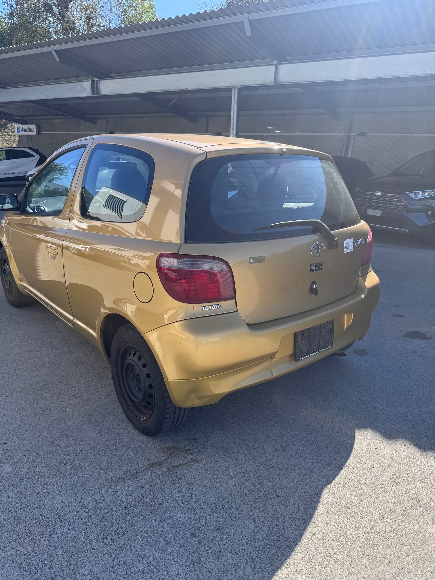 TOYOTA Yaris 1.0 — zdjęcie 9