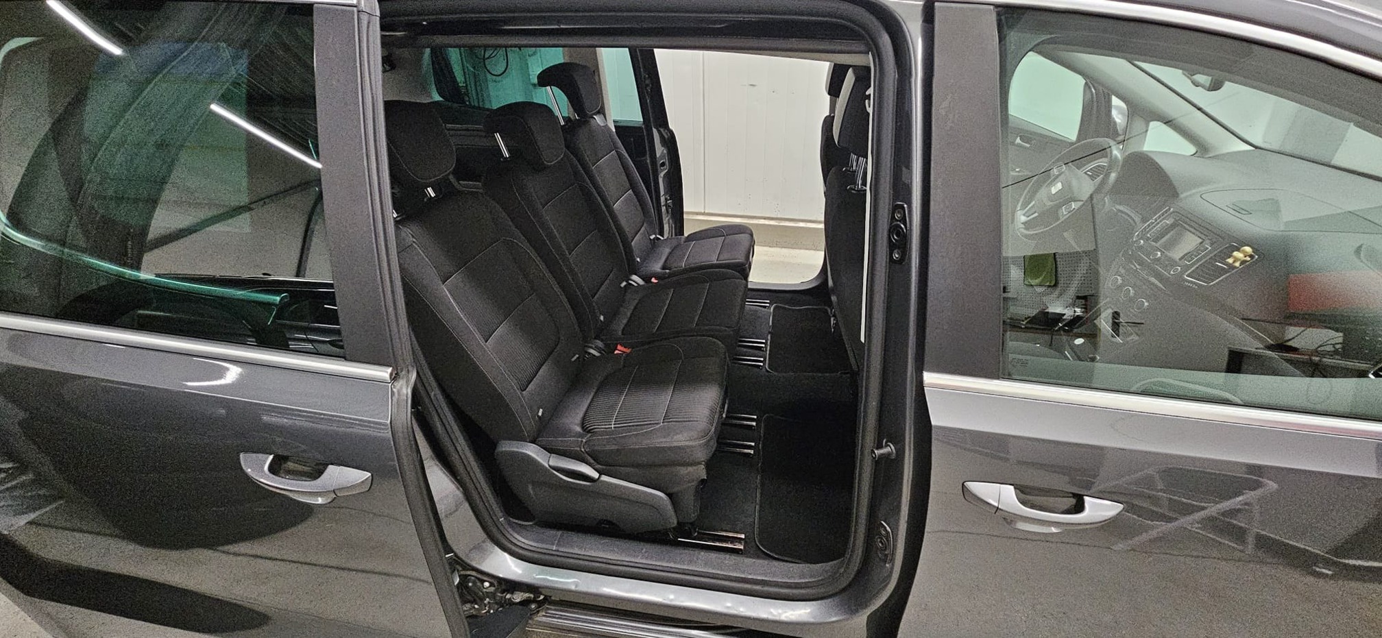SEAT Alhambra2.0TDI 4M — zdjęcie 7