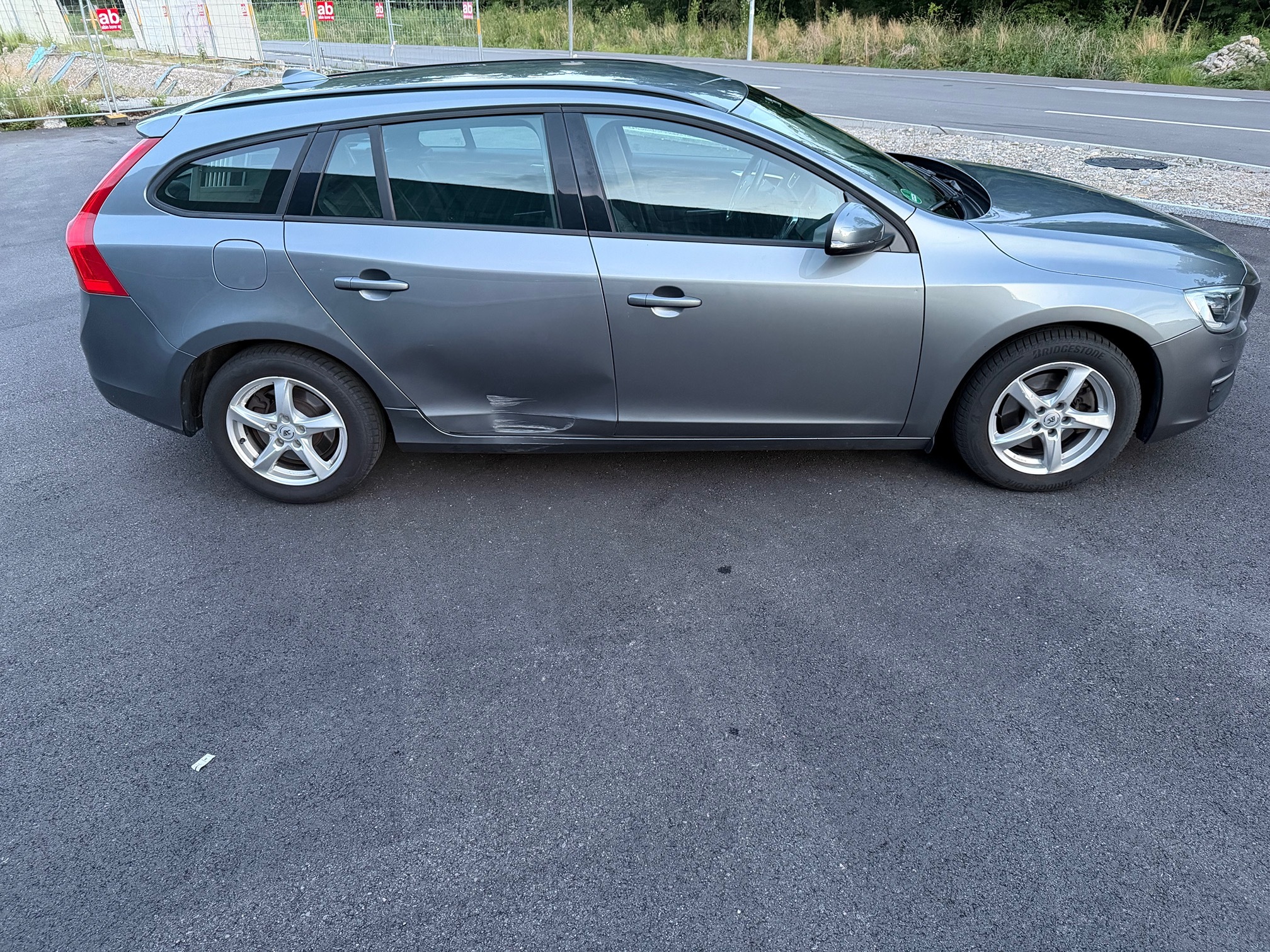 VOLVO V60 — zdjęcie 8