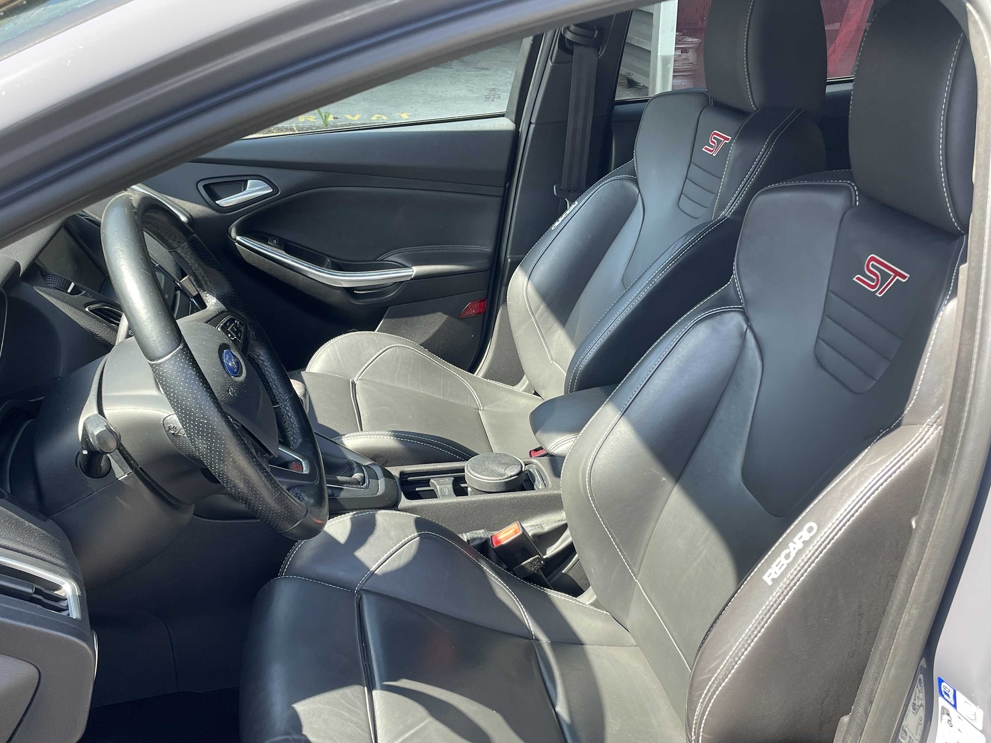 FORD Focus ST 2.0 SCTi — zdjęcie 9