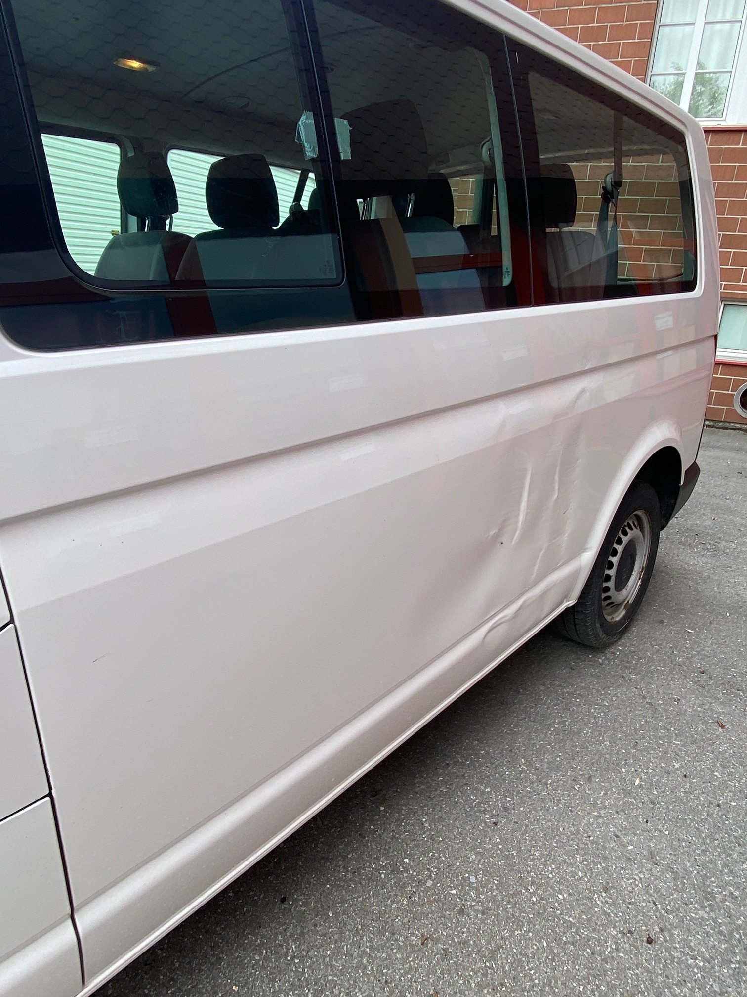 VW T5 Kombi D BMT 4M — zdjęcie 3