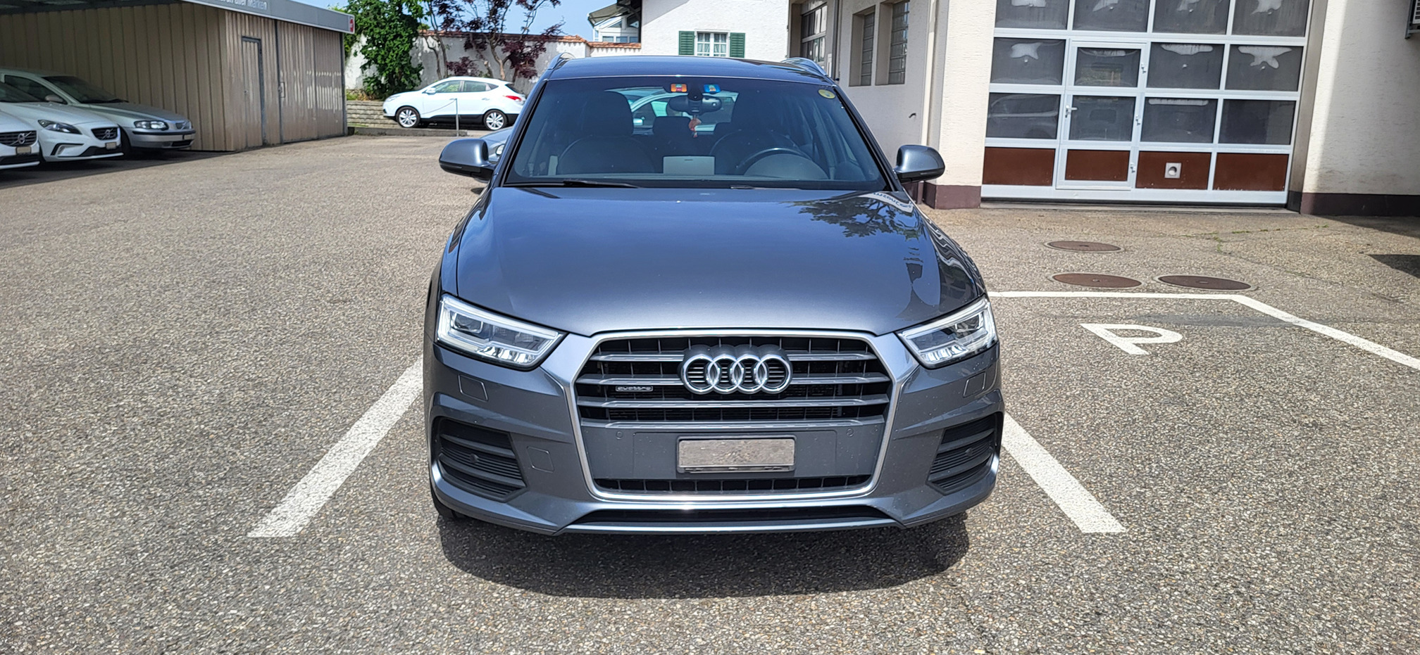 AUDI Q3 2.0TDI quattro — zdjęcie 8