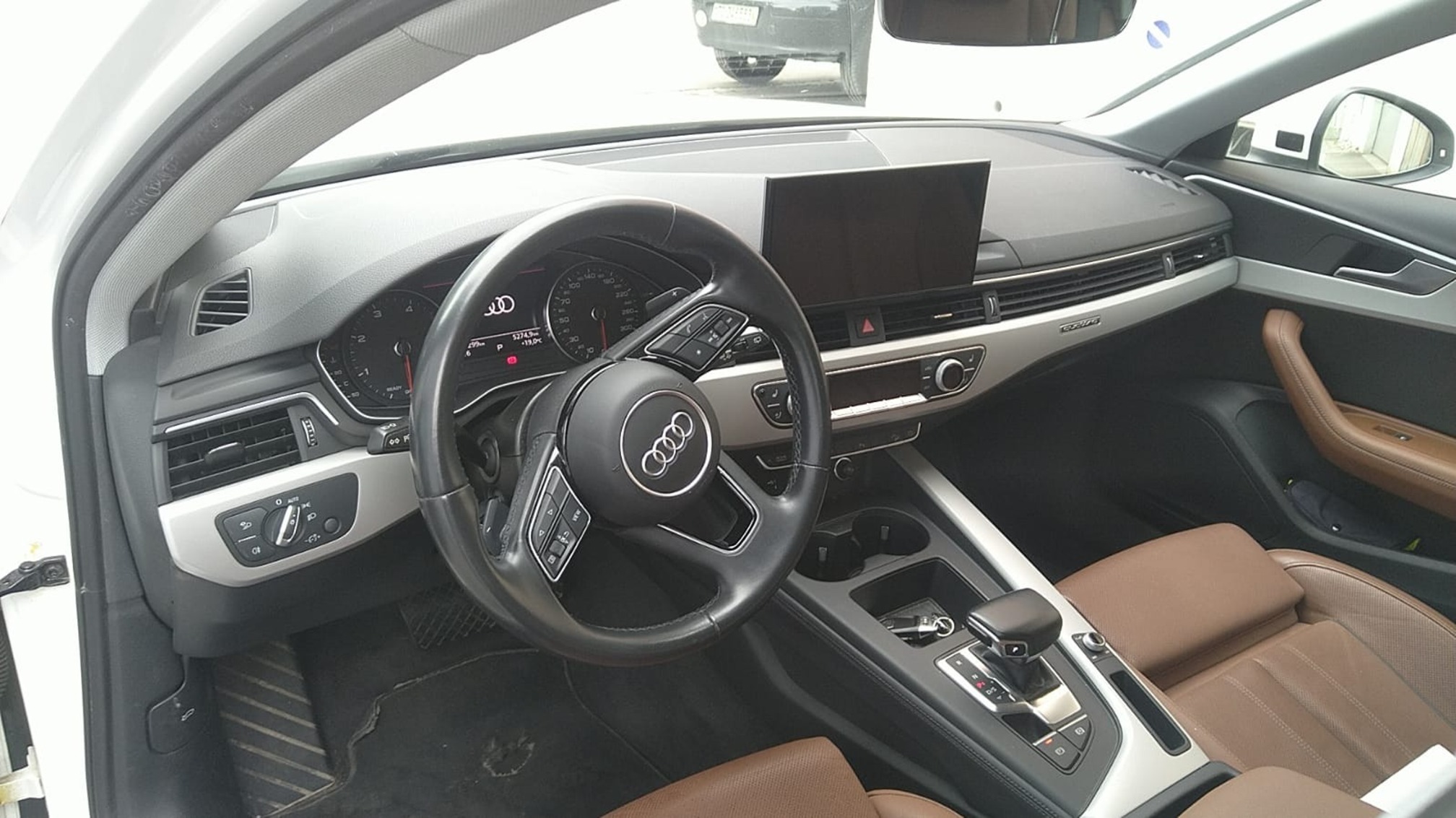 AUDI A4 allroad quattro — zdjęcie 9