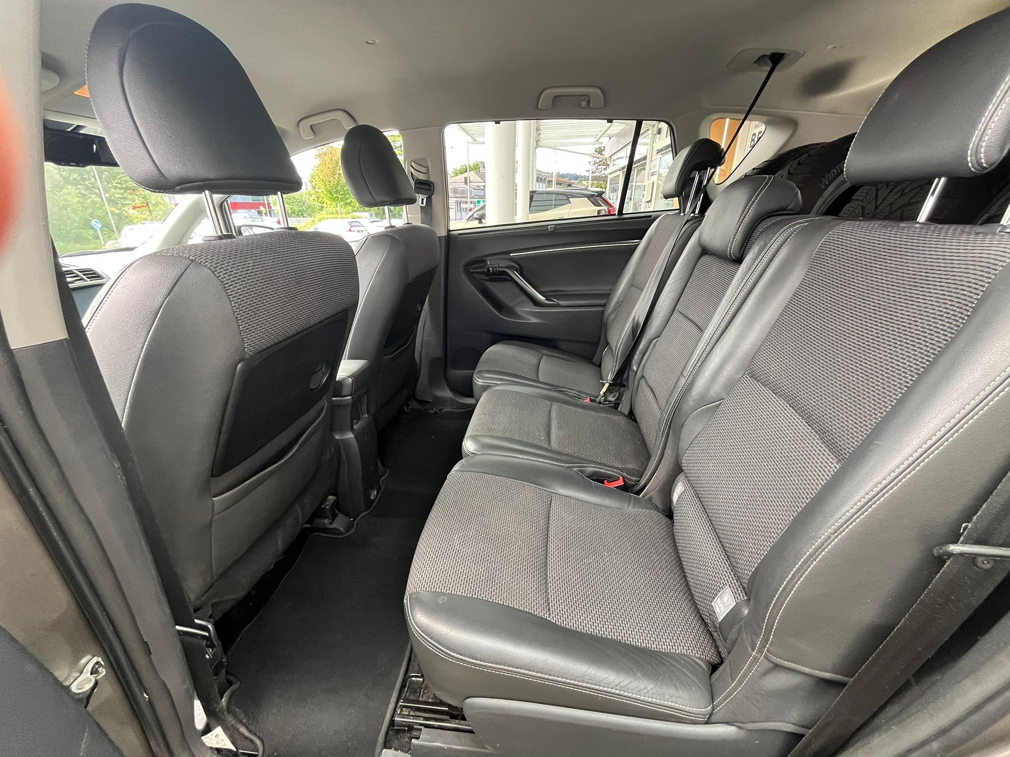 TOYOTA Verso — zdjęcie 8