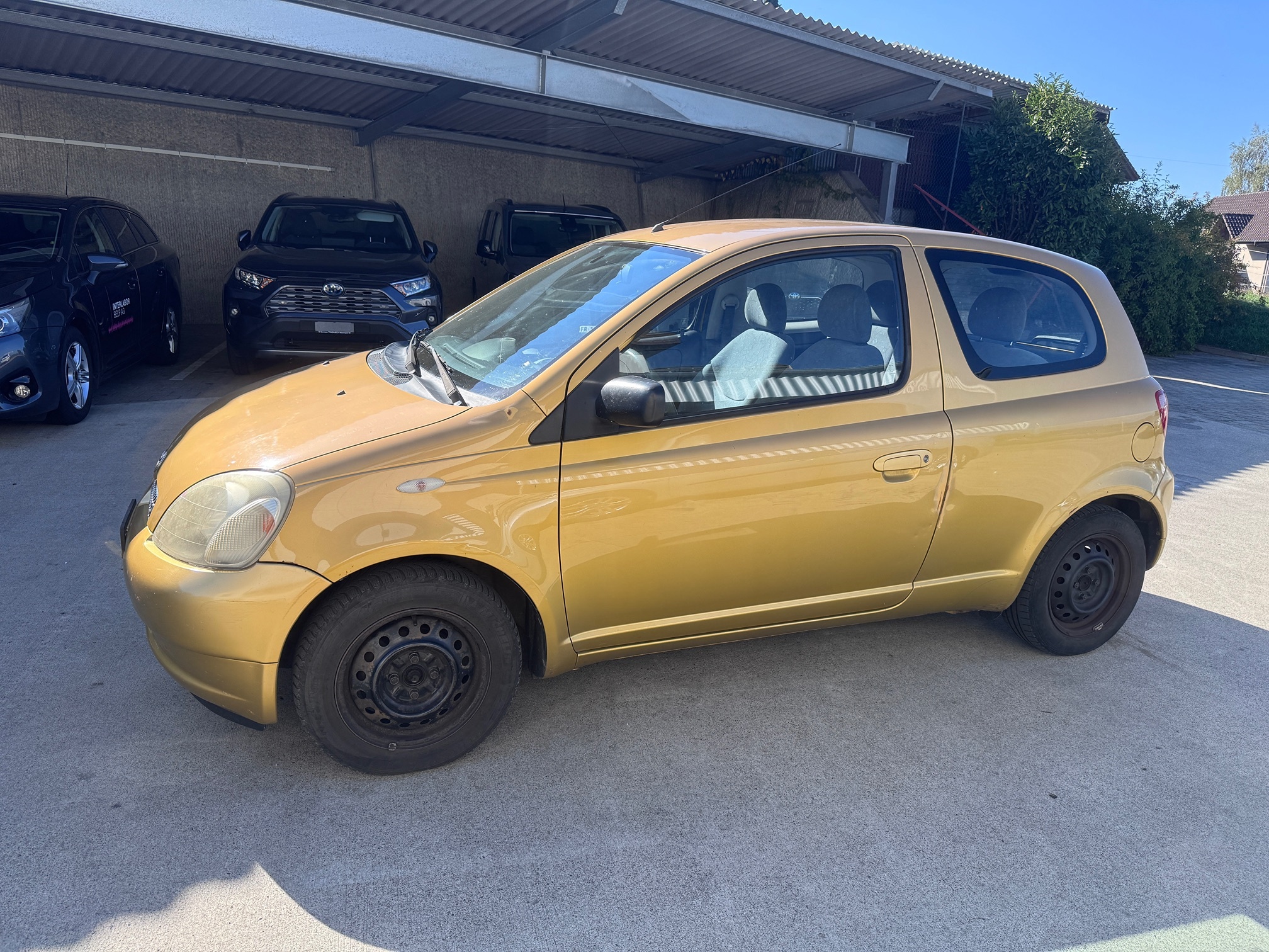TOYOTA Yaris 1.0 — zdjęcie 4