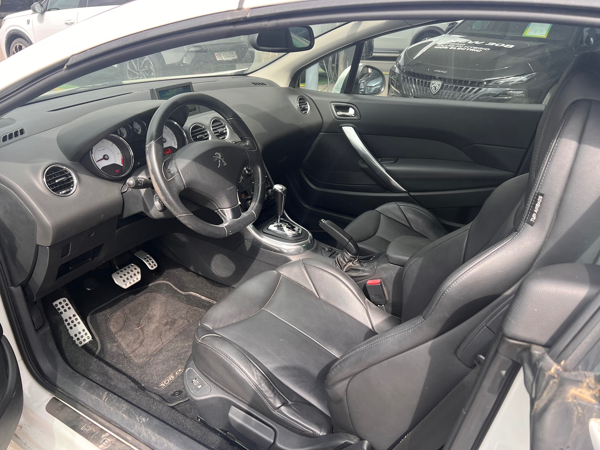 PEUGEOT 308 CC 1.6i Turbo — zdjęcie 8
