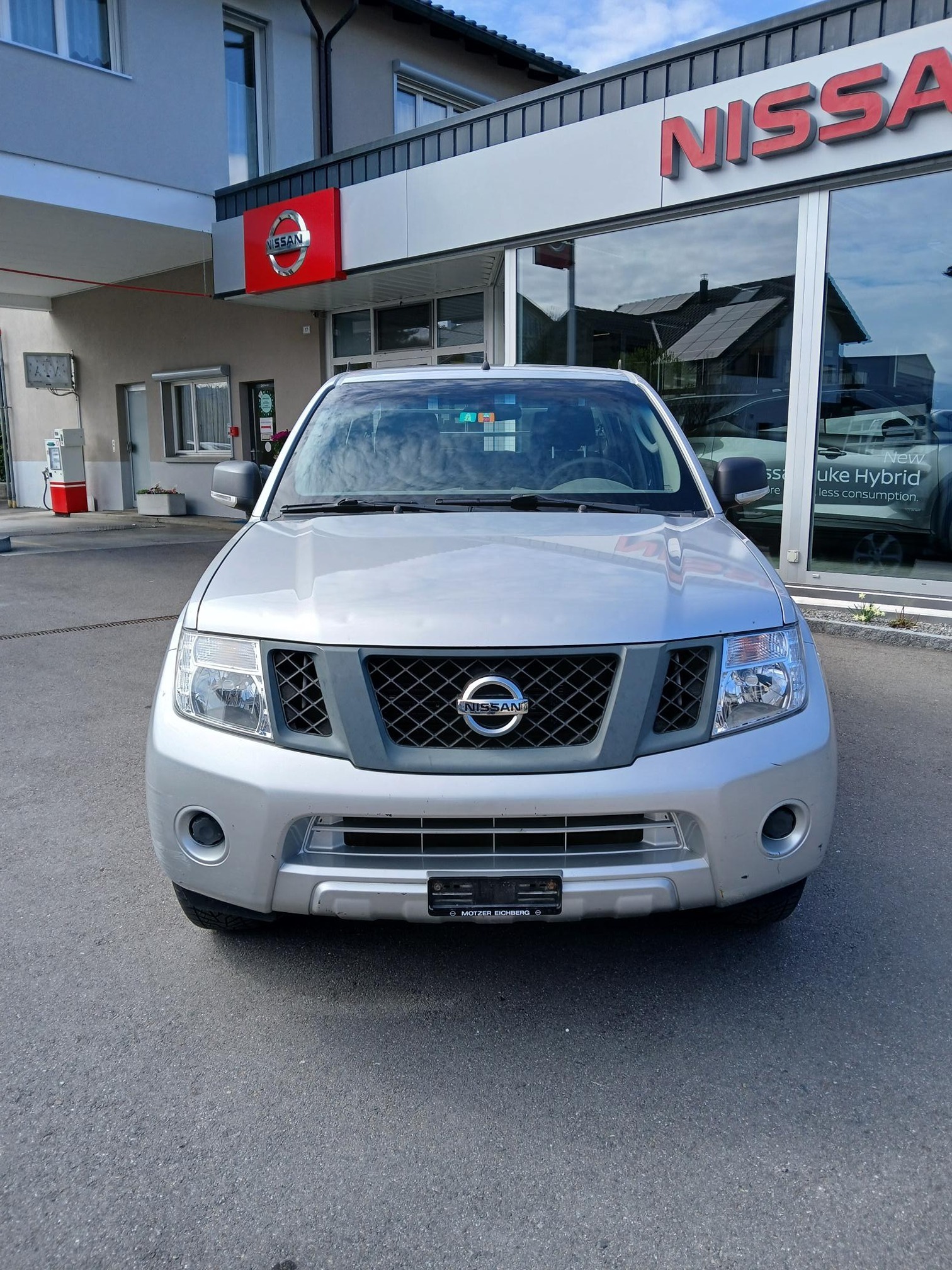 NISSAN Navara DC 4WD MT — zdjęcie 2
