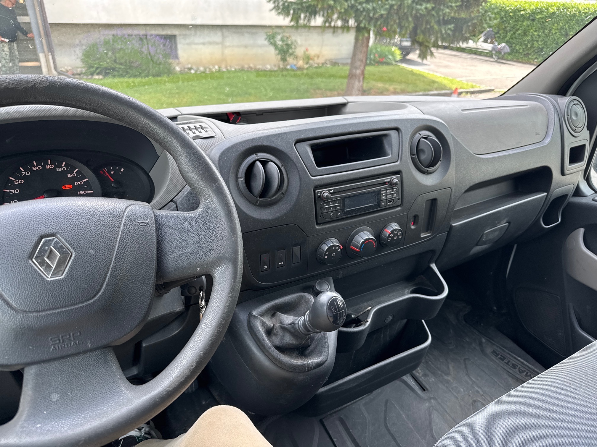 RENAULT Master T35 dCi135 — zdjęcie 11