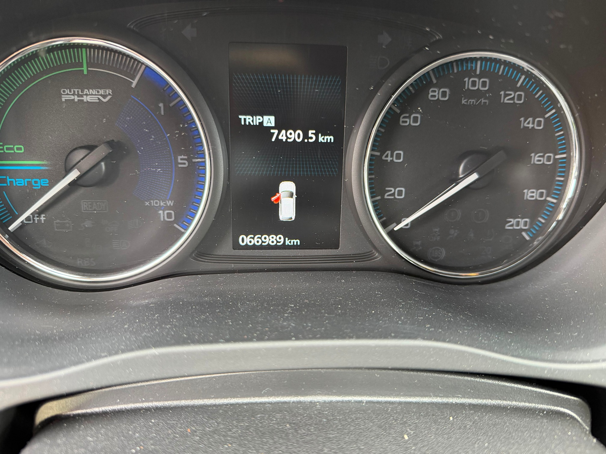 MITSUBISHI Outland. PHEV S — zdjęcie 9