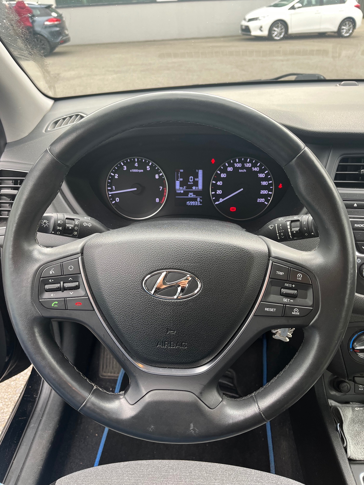 HYUNDAI i20 1.2 — zdjęcie 15