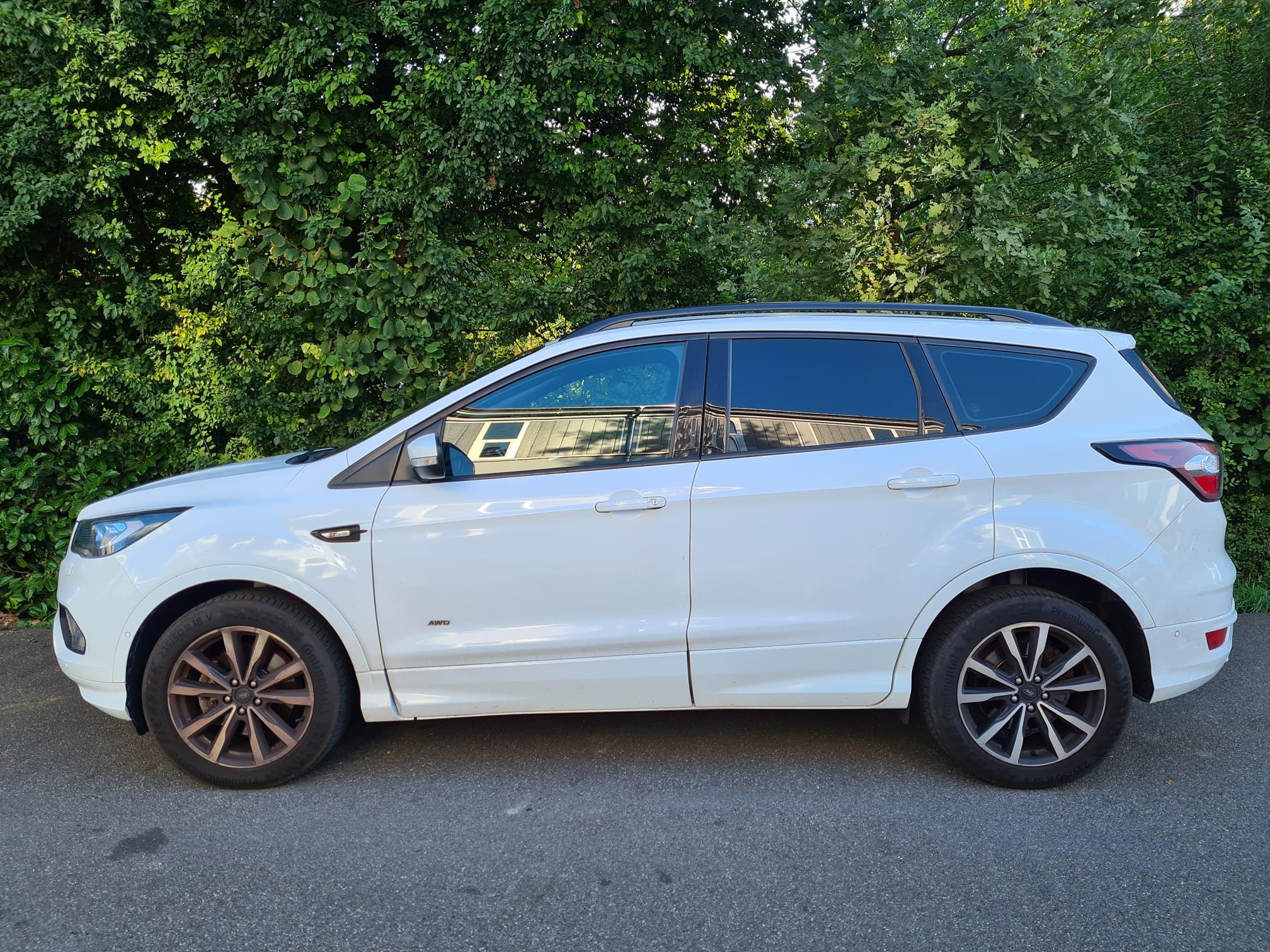 FORD Kuga 1.5i SCTI EcoBoost 182 PS ST-Line 4x4 Automat — zdjęcie 2