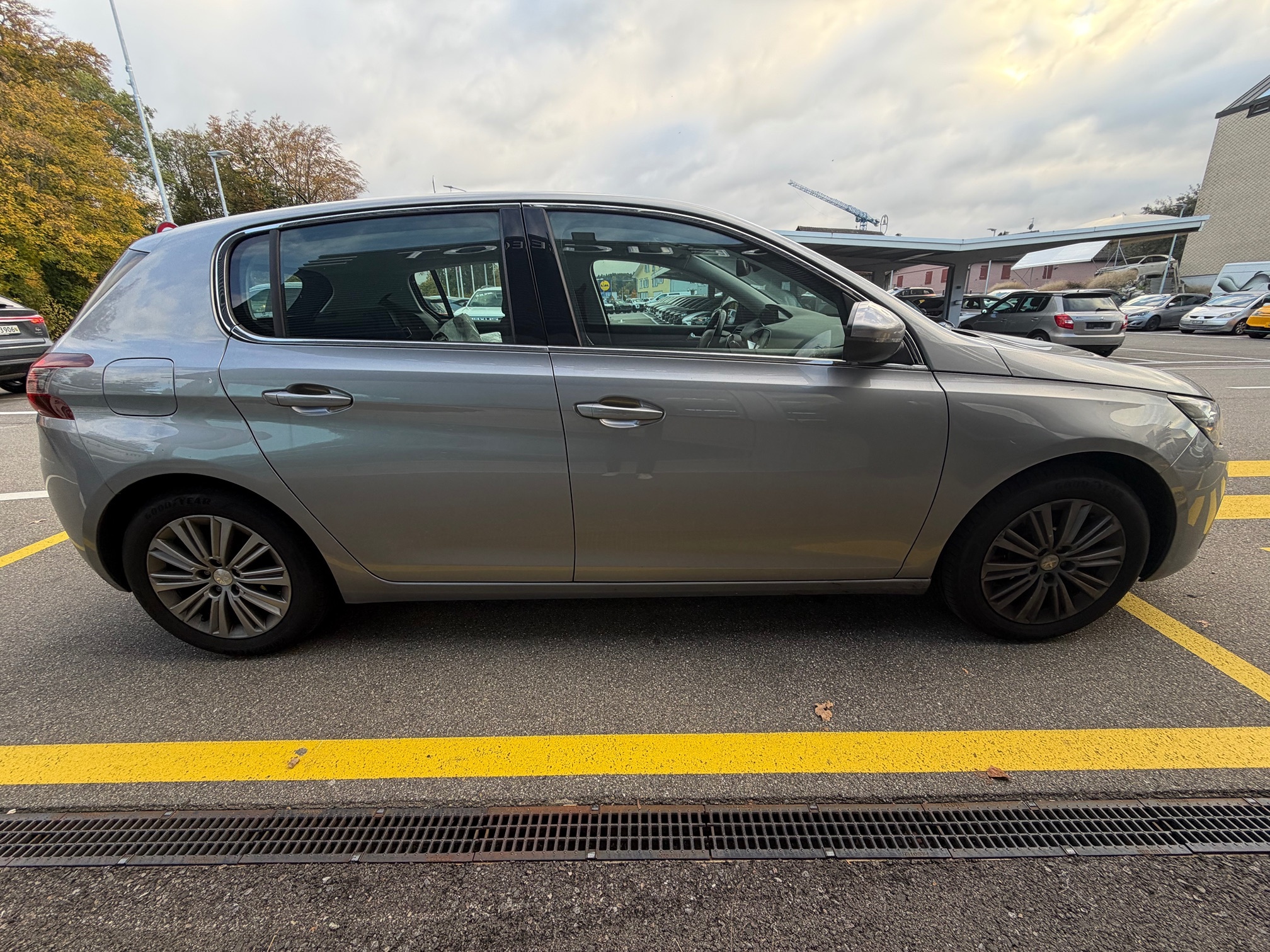 PEUGEOT 308 1.2i STT — zdjęcie 4