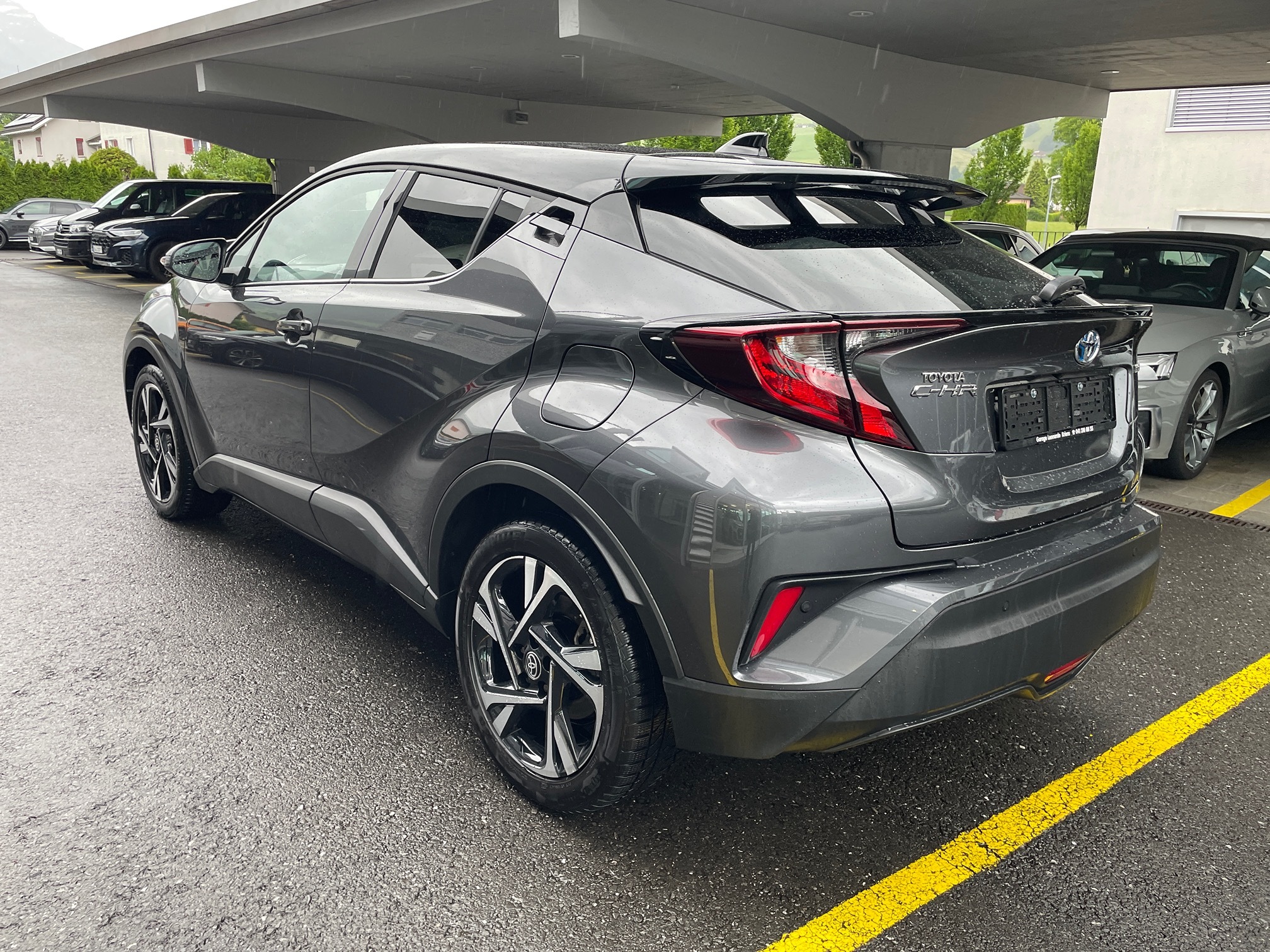 TOYOTA C-HR 1.8 Hybrid — zdjęcie 3