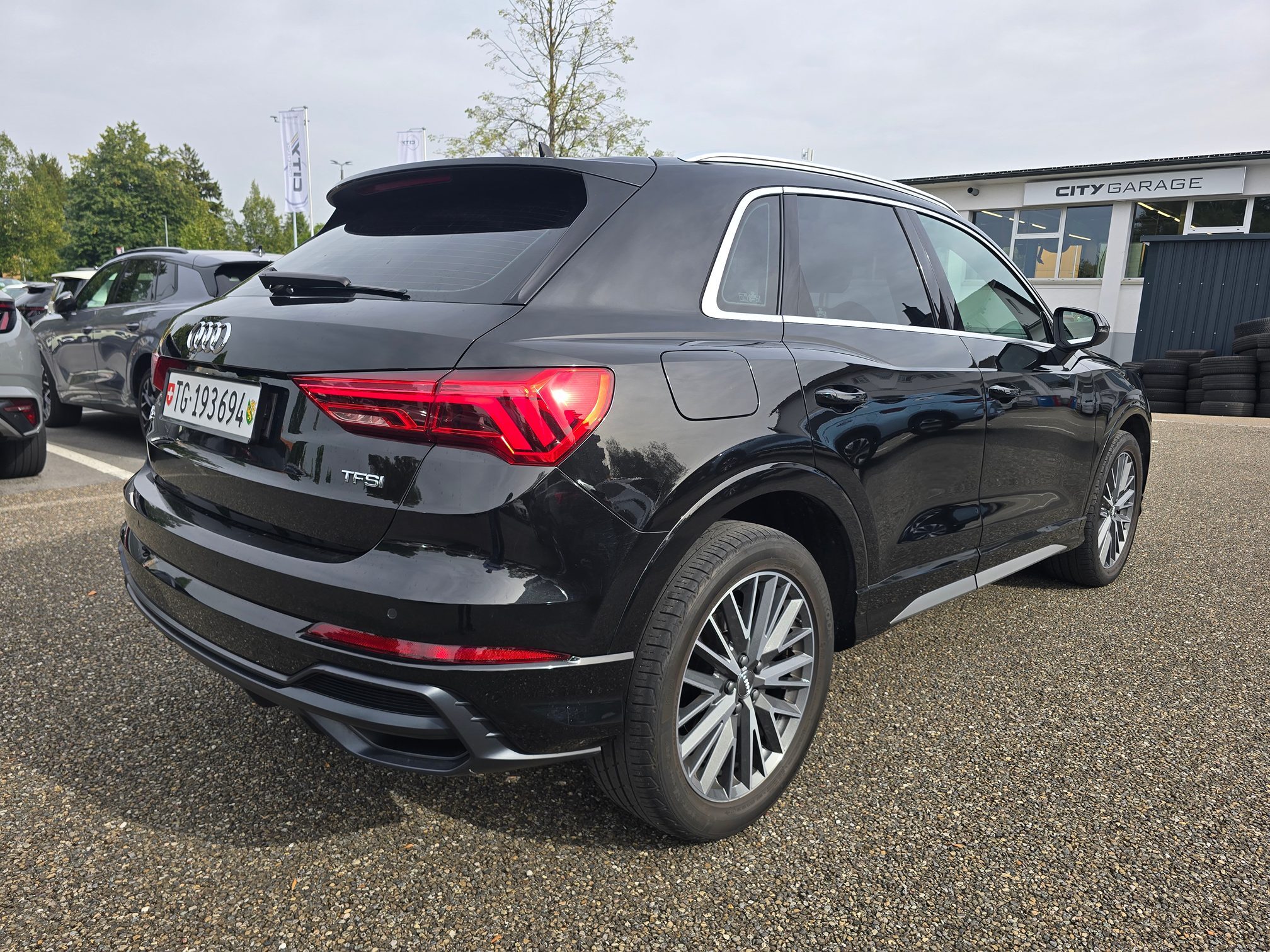 AUDI Q3 45 TFSI S line quattro S-Tronic  — zdjęcie 3