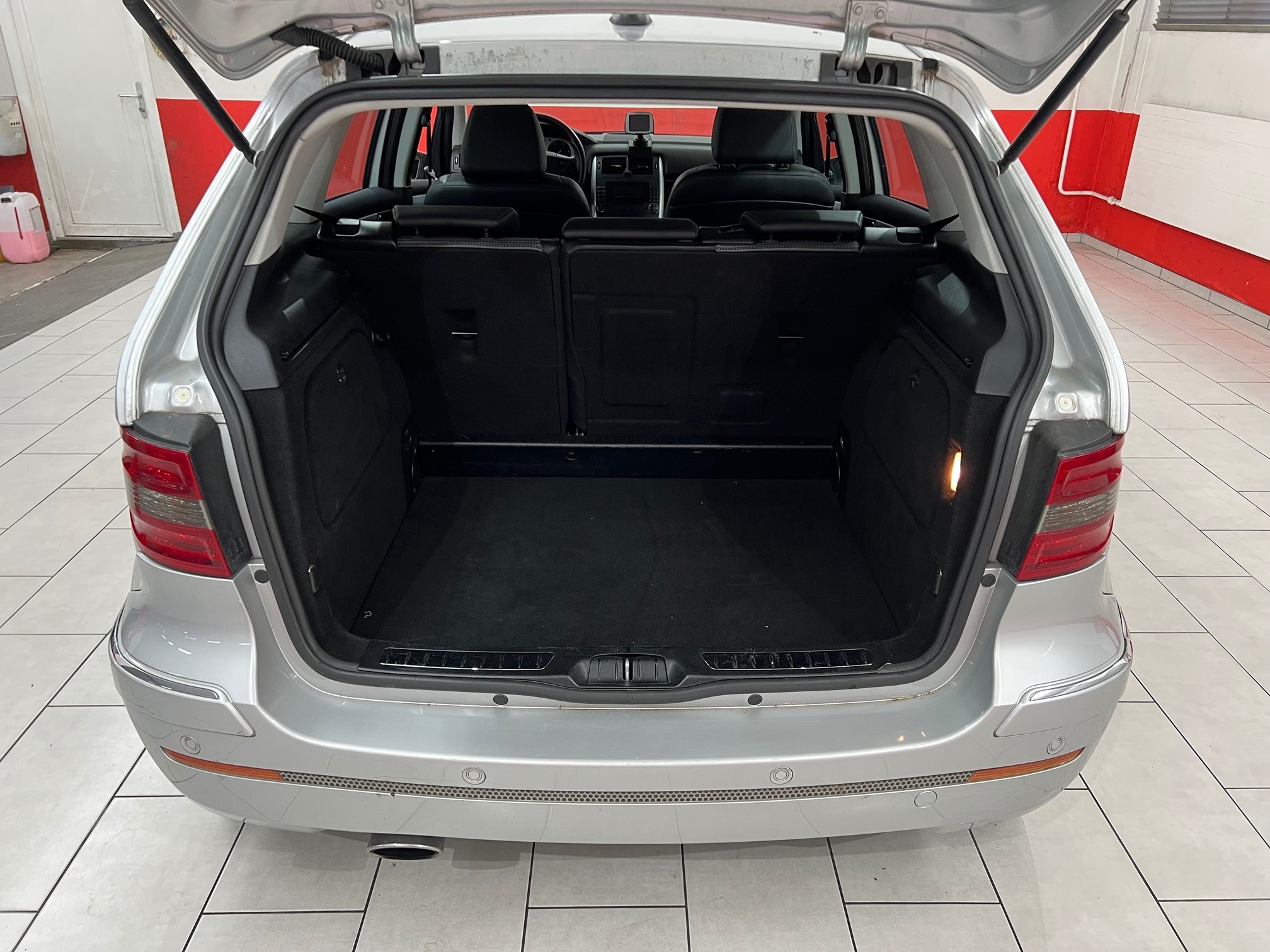 MERCEDES-BENZ B 200 CDI — zdjęcie 11
