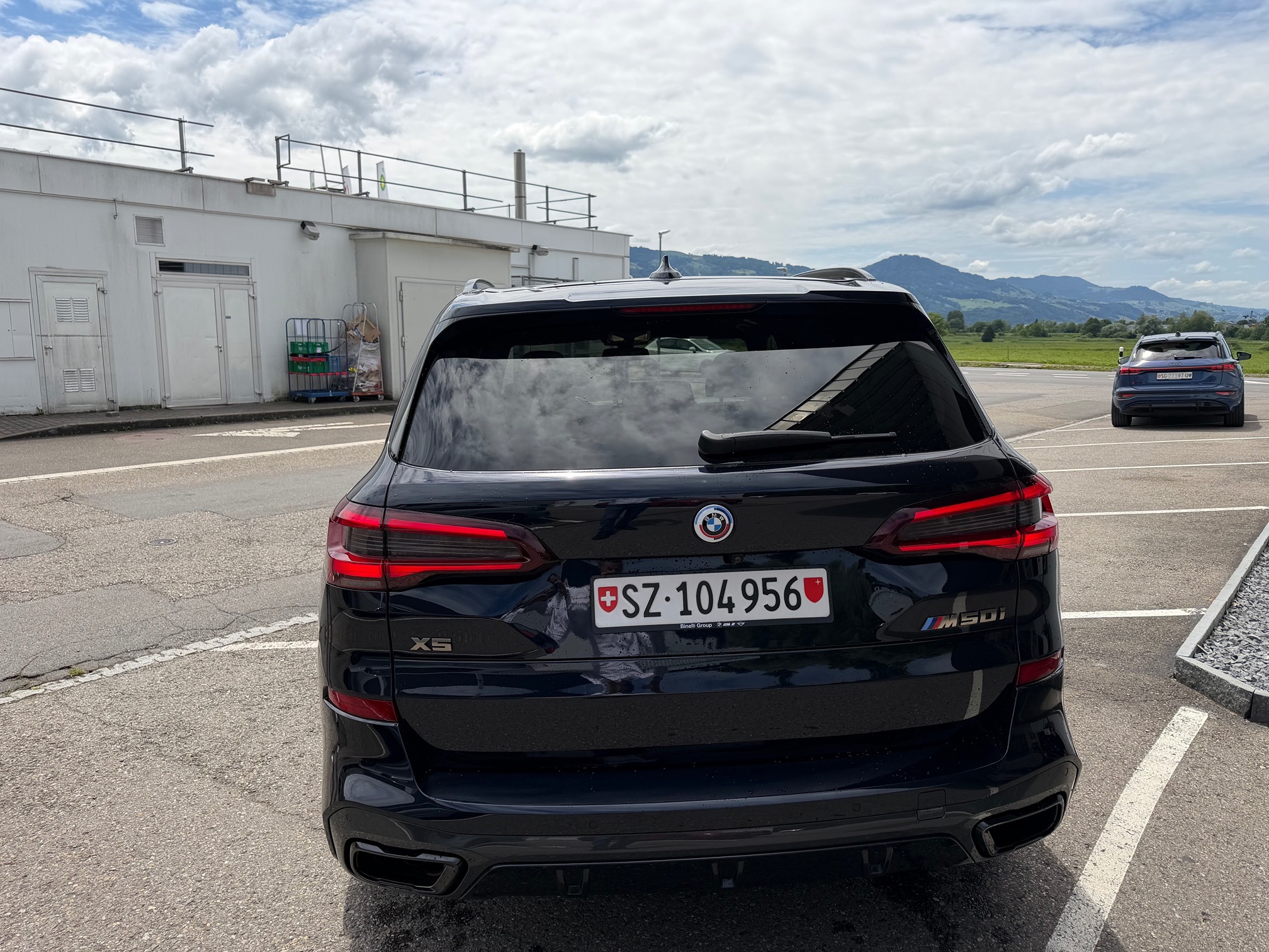 BMW X5 M50i — zdjęcie 14
