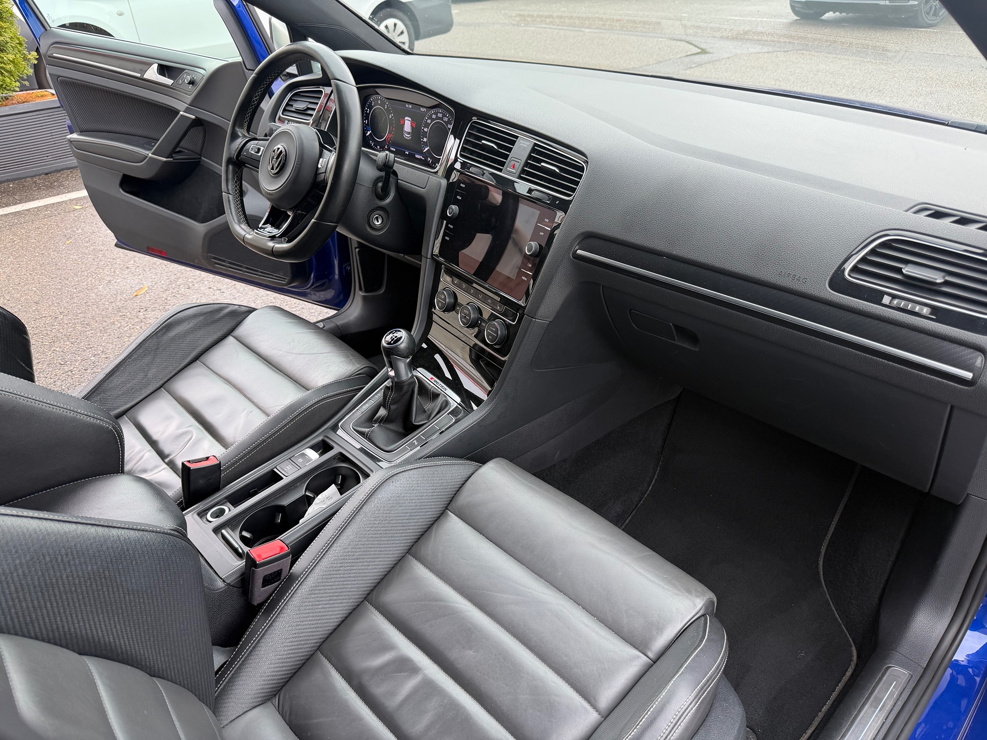 VW Golf — zdjęcie 11