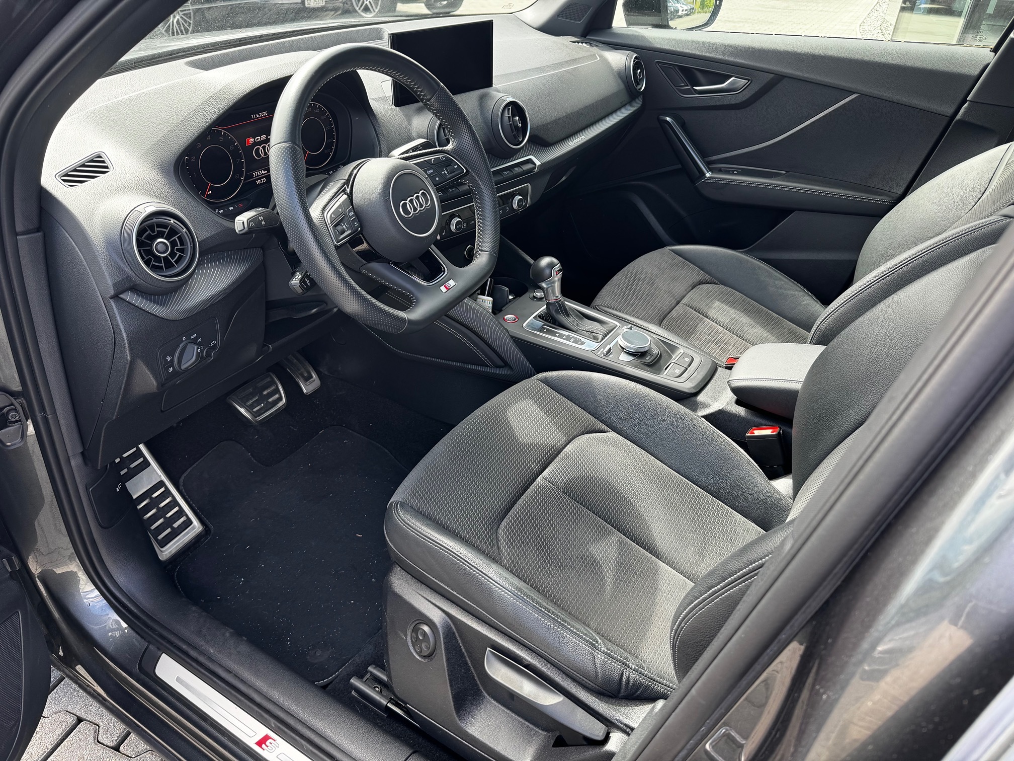 AUDI SQ2 qu — zdjęcie 6