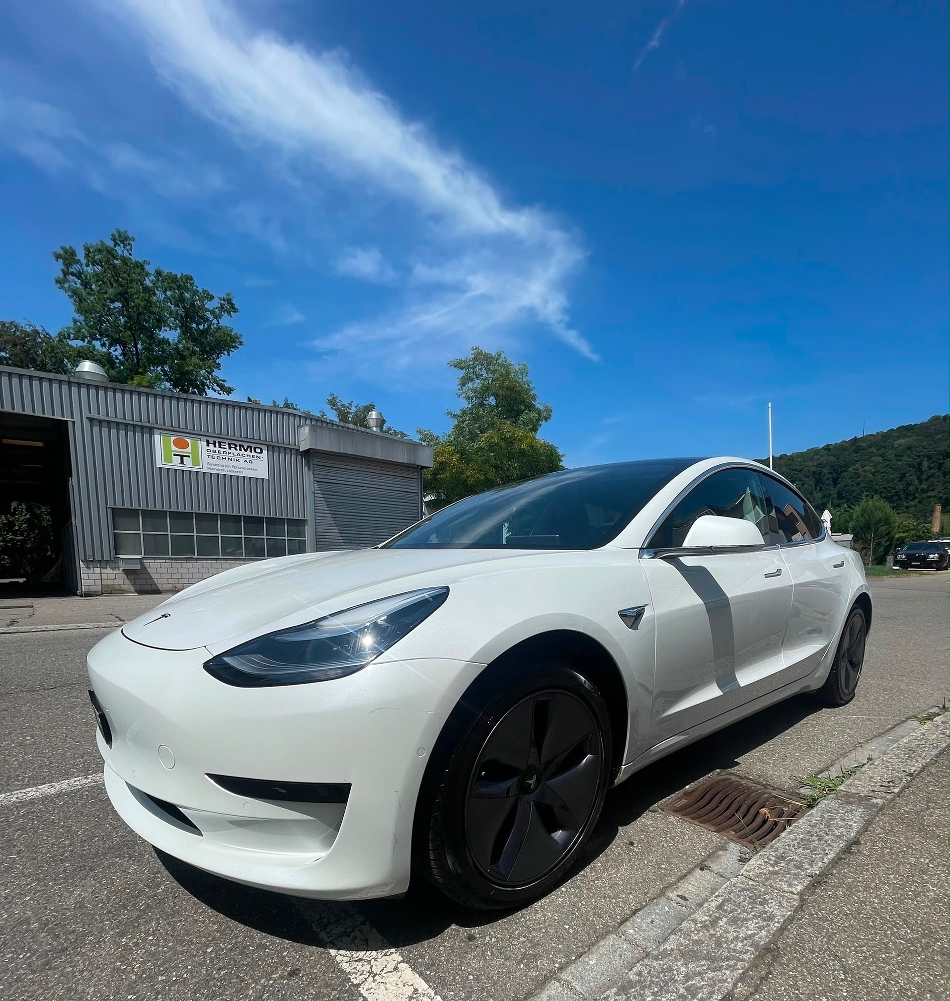 TESLA Model 3 — zdjęcie 5