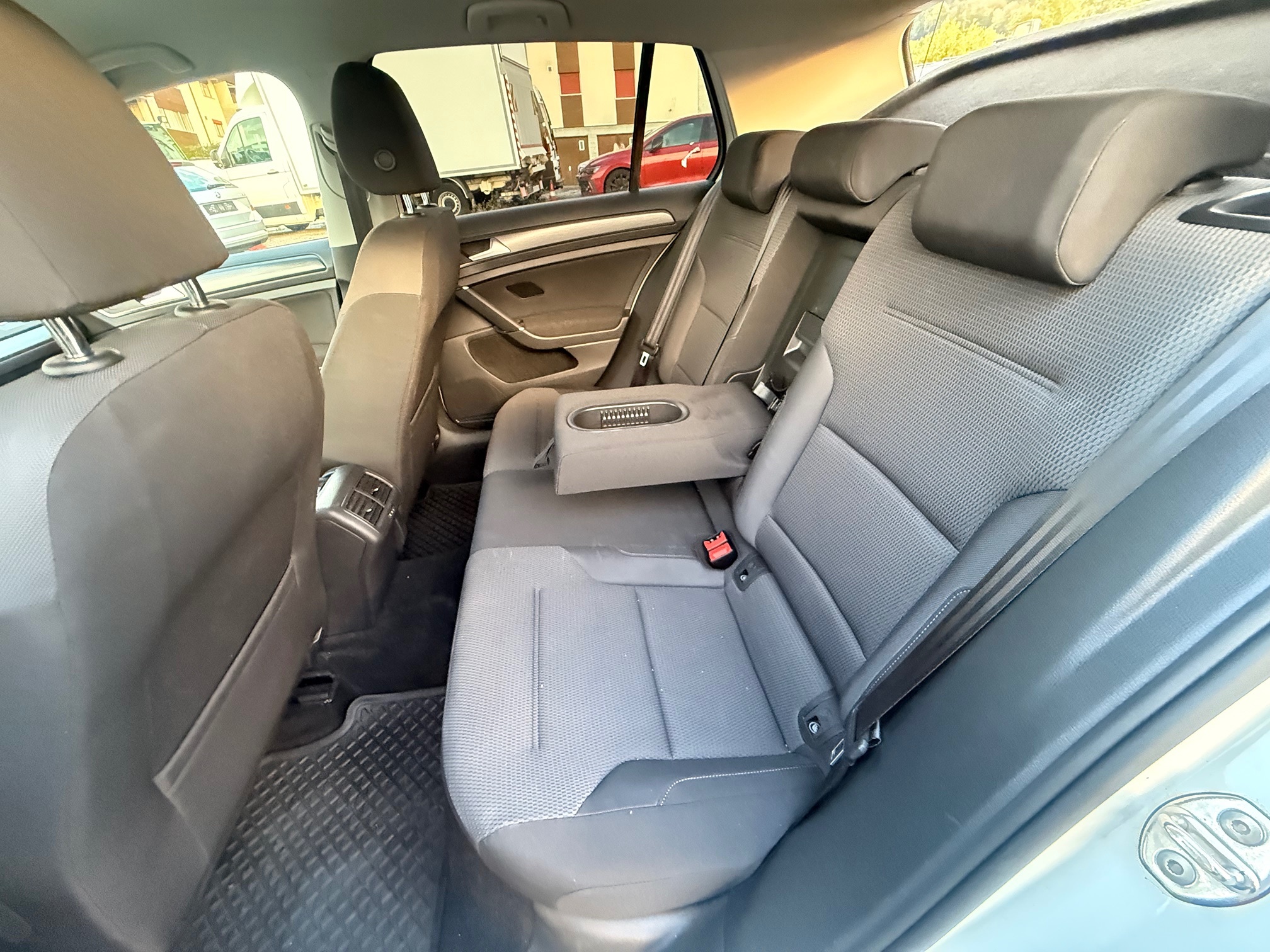 VW Golf 7 1.5 *Automat / MFK bis 06.2028 / Rückfahrkamera und vieles mehr* — zdjęcie 11