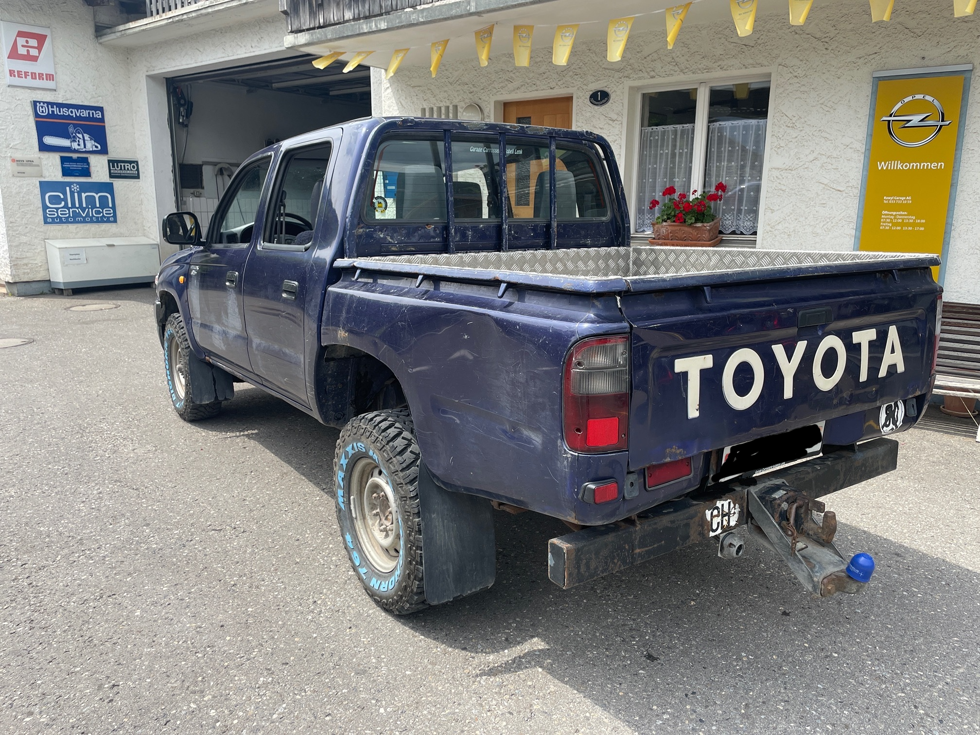 TOYOTA Hilux 4WD D-4D — zdjęcie 4