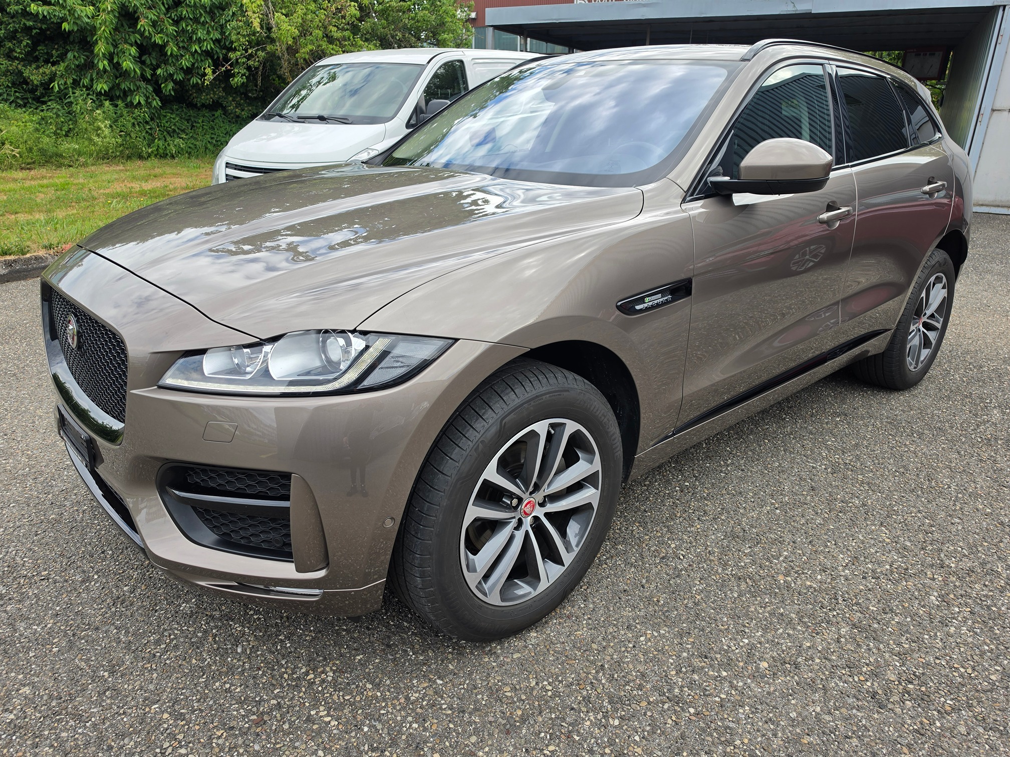 JAGUAR F-Pace 20d AWD — zdjęcie 1