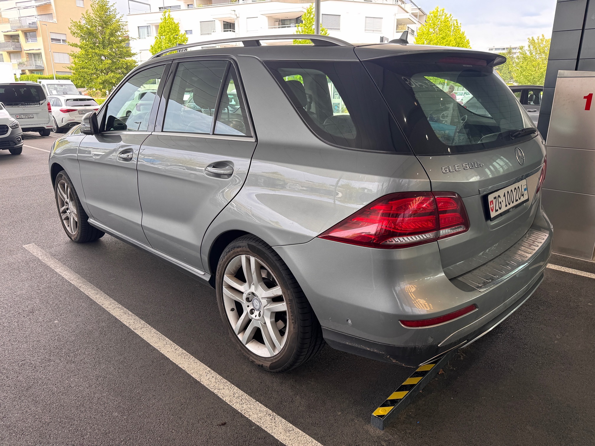 MERCEDES-BENZ GLE 500 e — zdjęcie 2