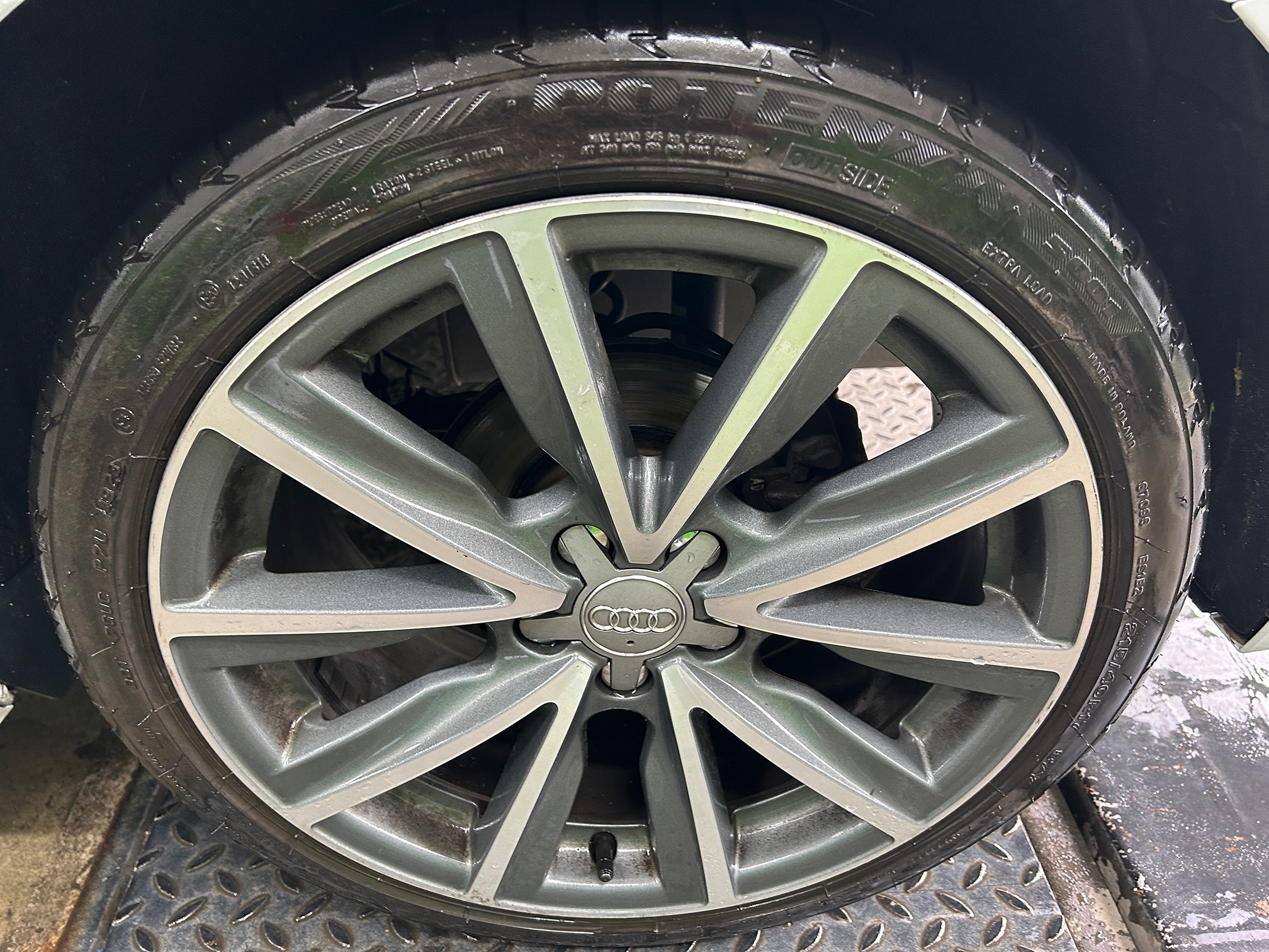 AUDI A1 SB 1.4TFSI — zdjęcie 14