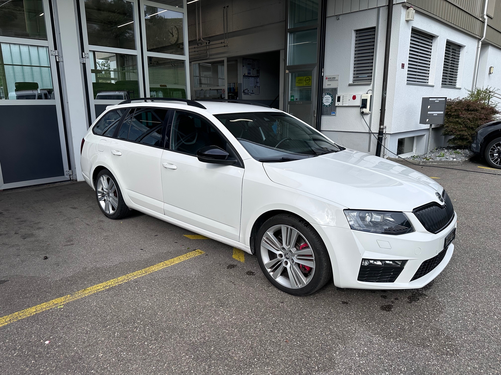 SKODA Octavia Combi RS — zdjęcie 3