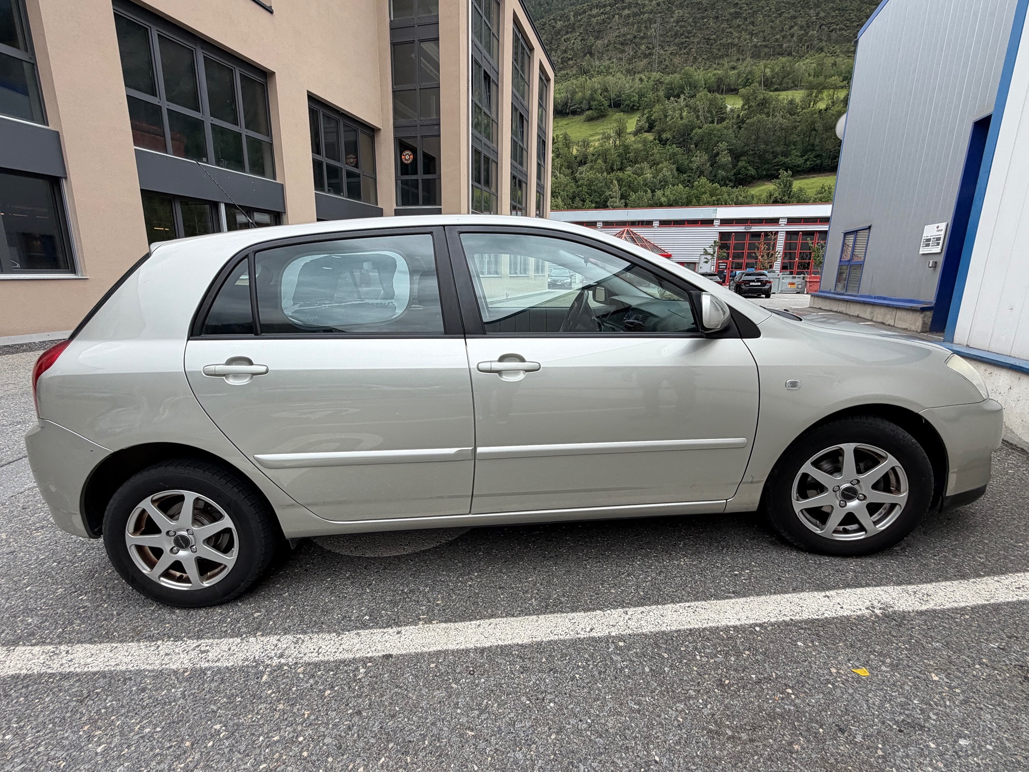 TOYOTA Corolla 1.6 — zdjęcie 4