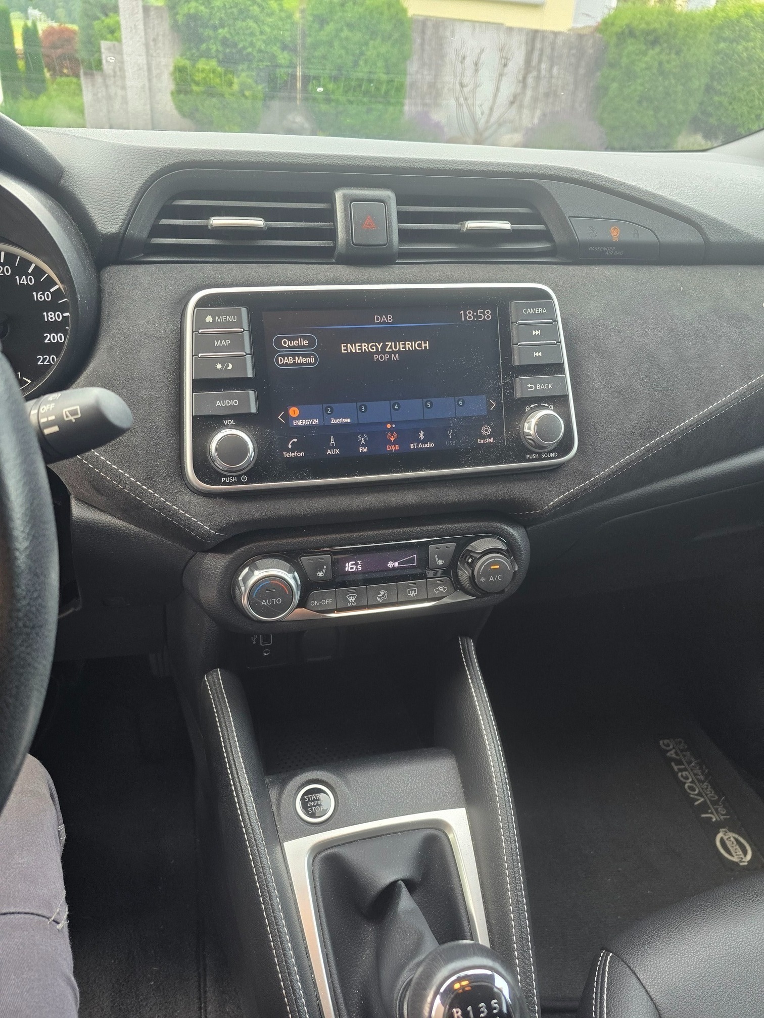NISSAN Micra — zdjęcie 12