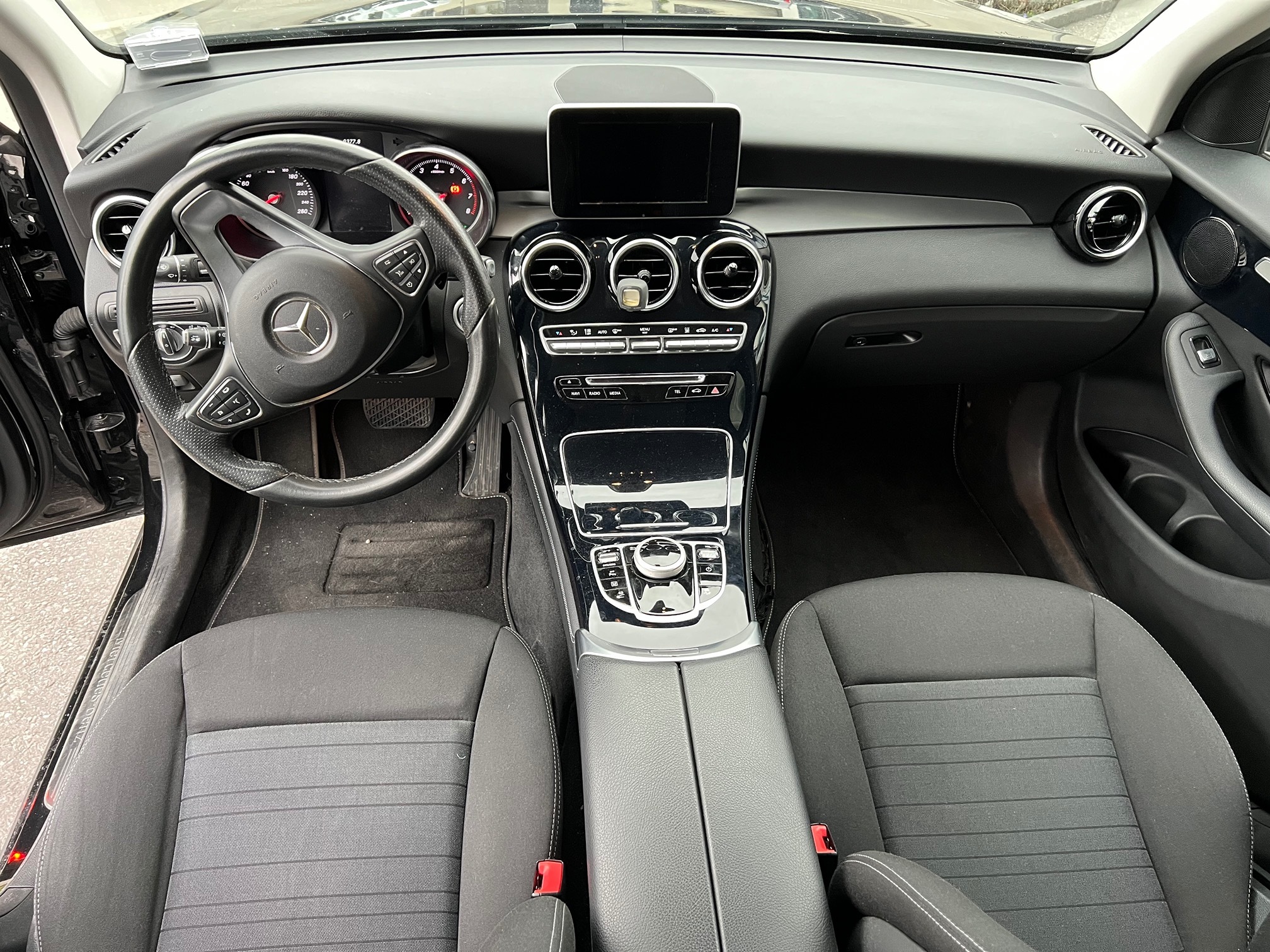 MERCEDES-BENZ GLC 350e 4matic EC — zdjęcie 11