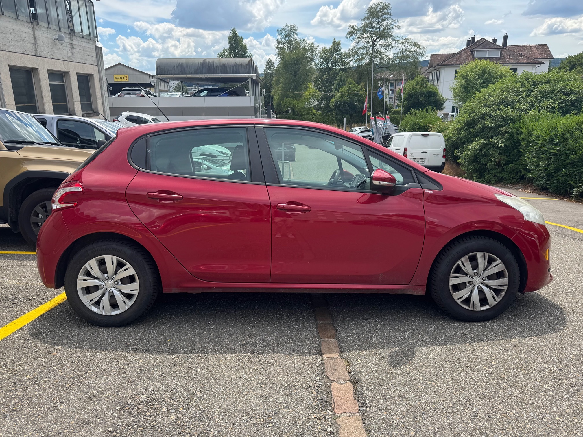PEUGEOT 208 1.2 VTi — zdjęcie 6