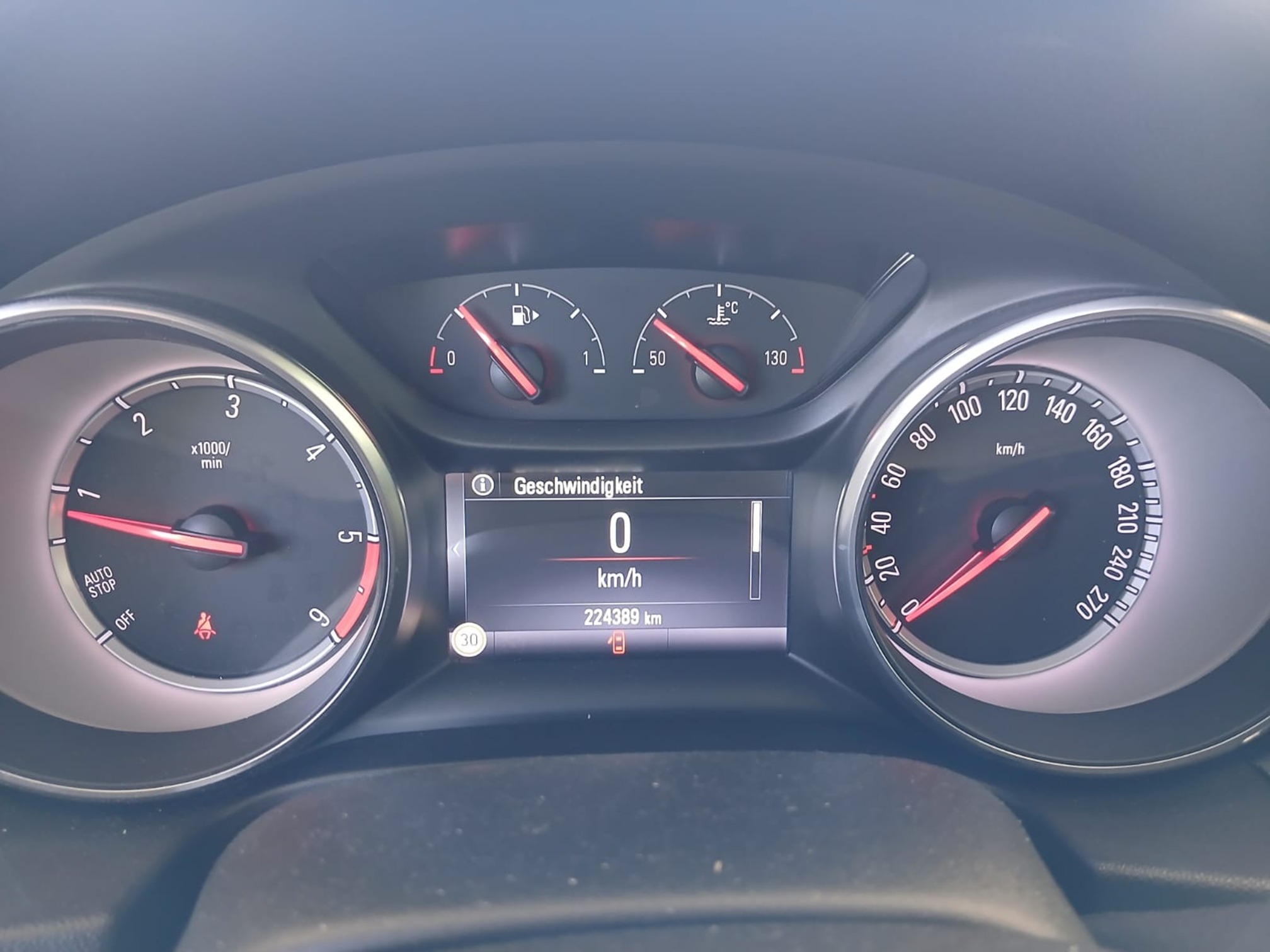 OPEL Insignia Sports Tourer — zdjęcie 13