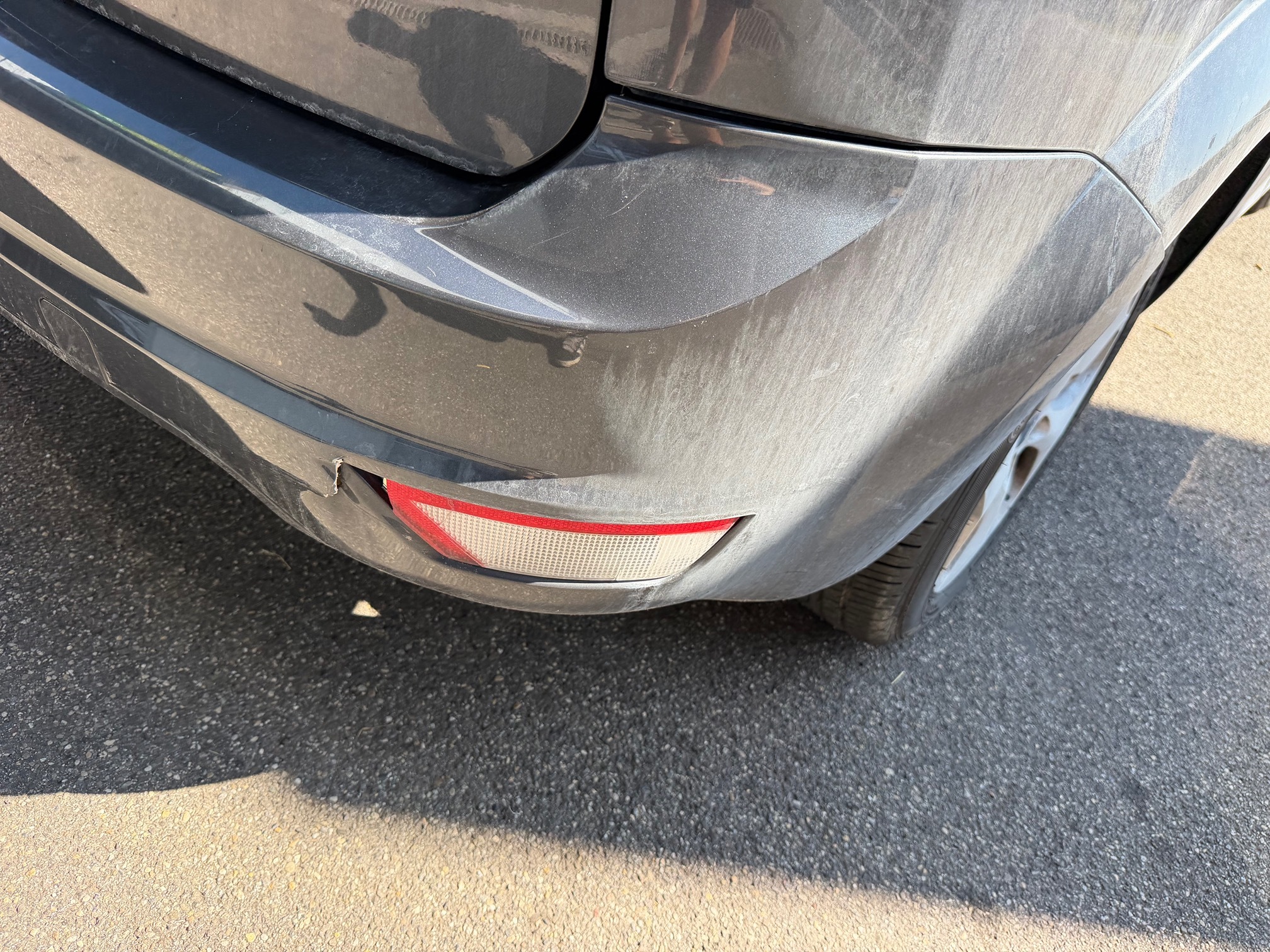FORD Focus 1.6i 16V — zdjęcie 14