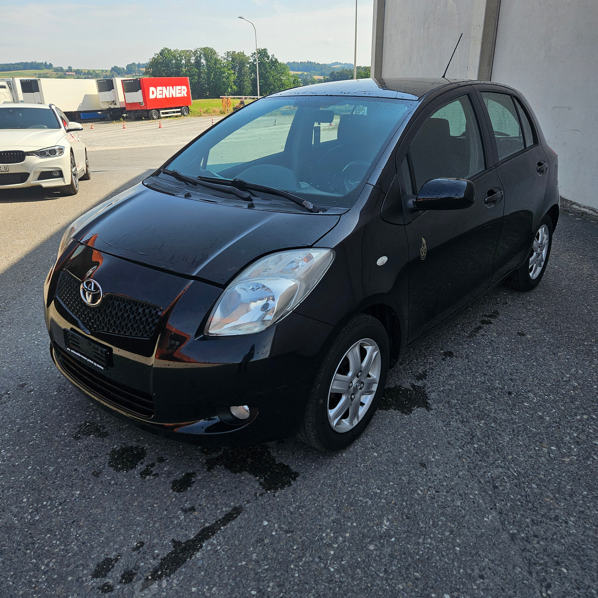 TOYOTA Yaris 1.3 — zdjęcie 9