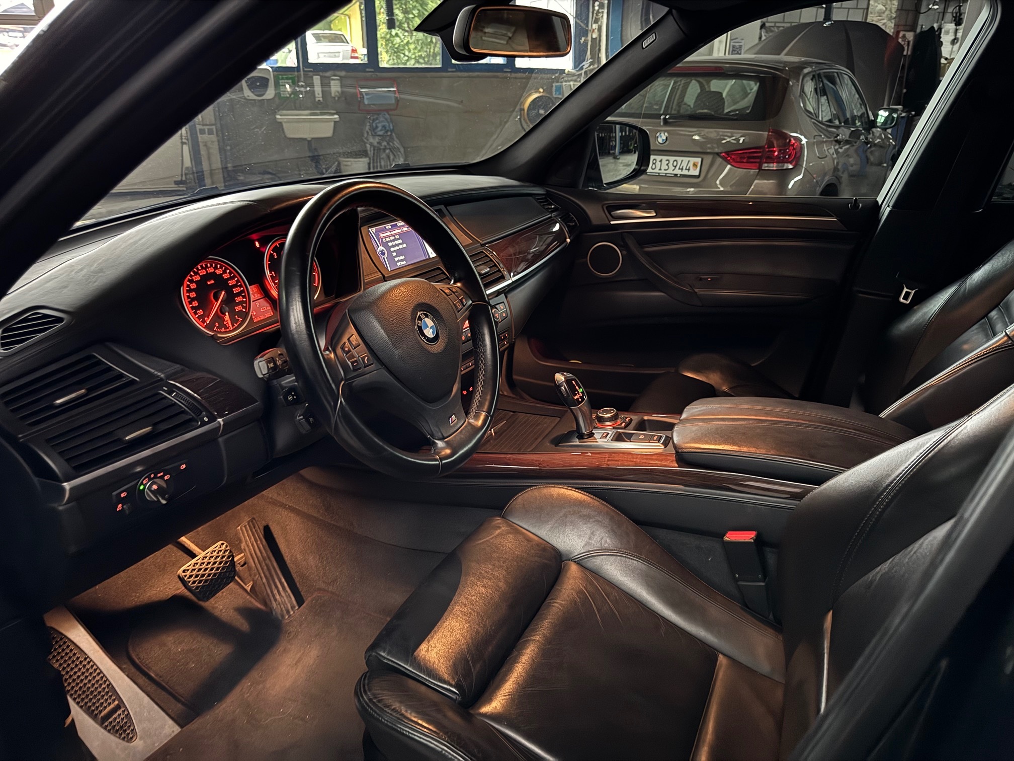 BMW X5 xDrive40d — zdjęcie 9