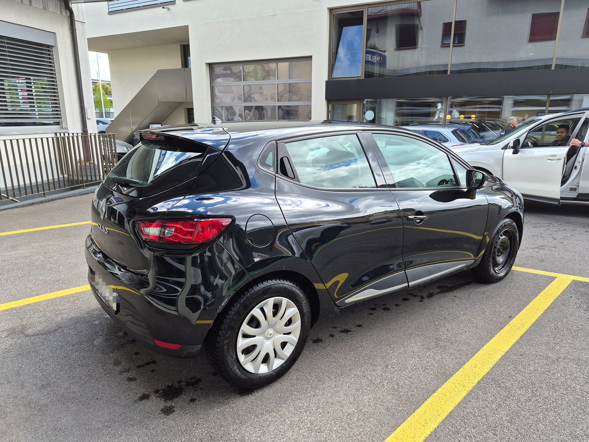 RENAULT Clio 75 — zdjęcie 7