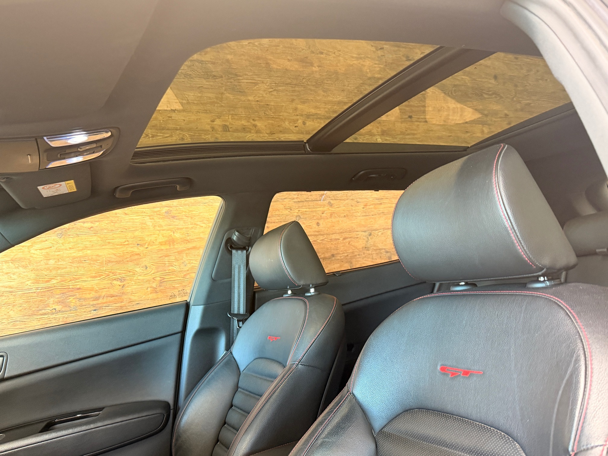 KIA Optima sw 2.0 GT — zdjęcie 7