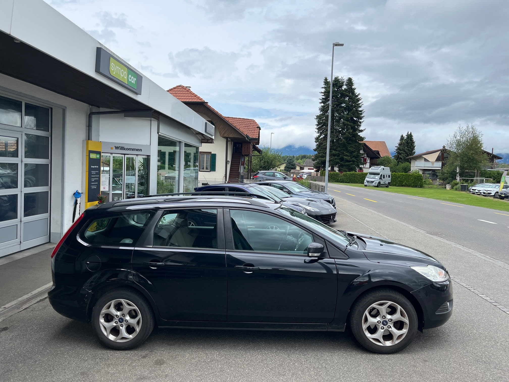 FORD Focus 1.6i 16V — zdjęcie 4