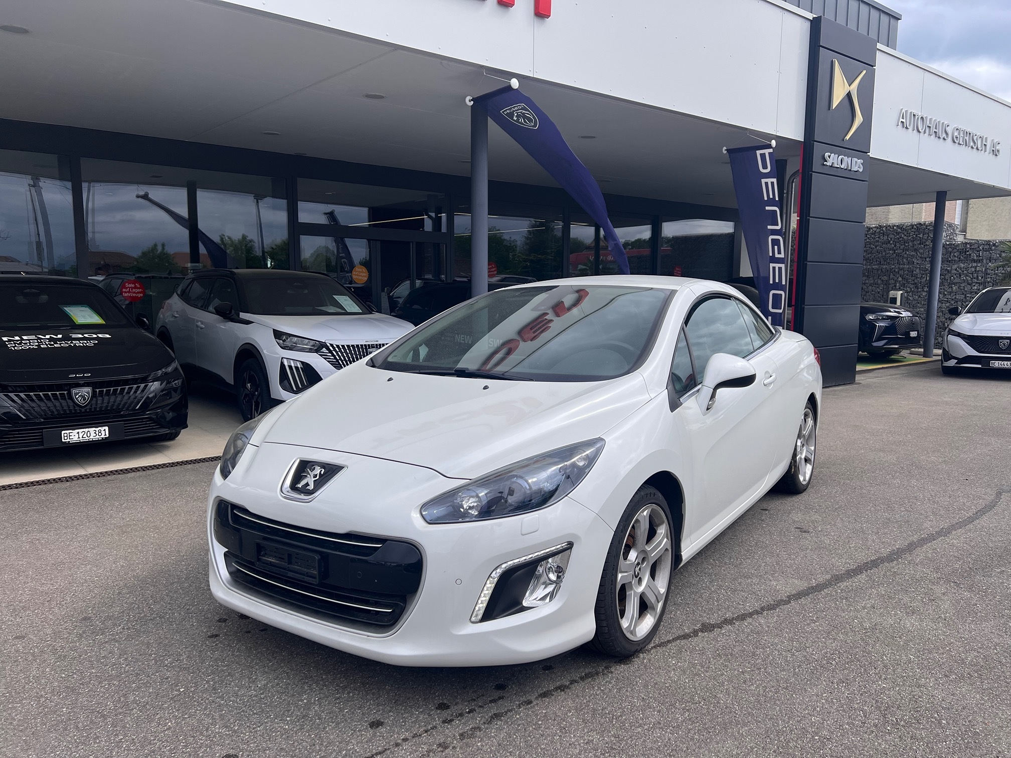 PEUGEOT 308 CC 1.6i Turbo — zdjęcie 1