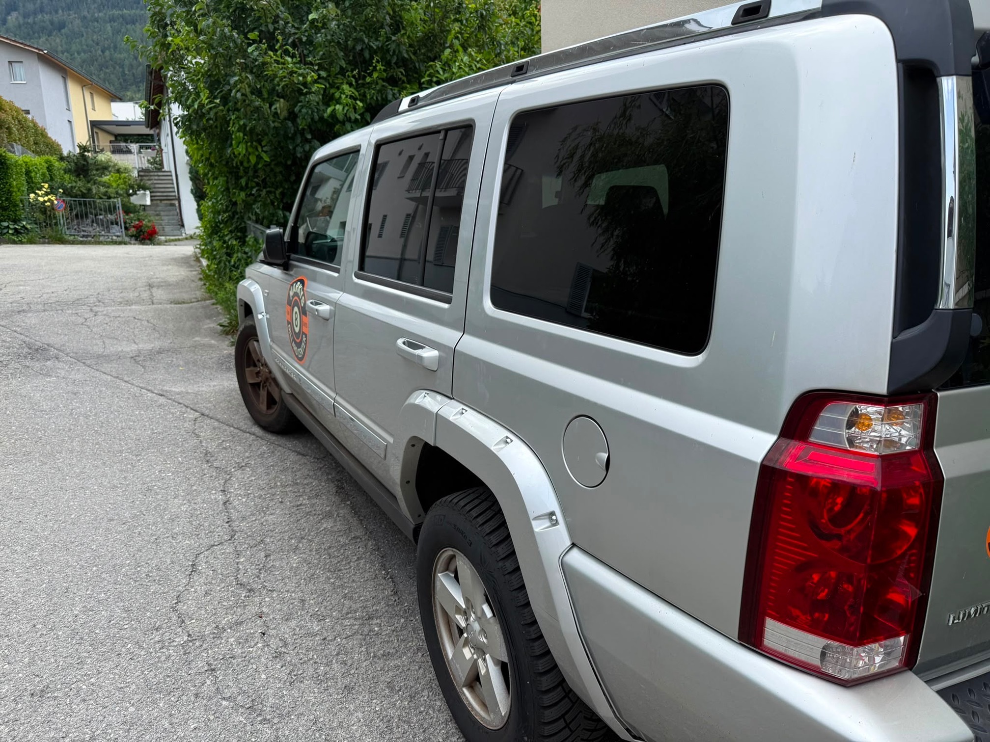JEEP Commander 3.0CRD — zdjęcie 2