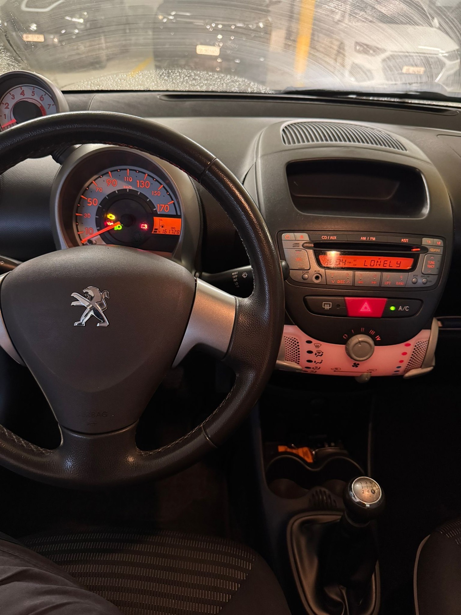 PEUGEOT 107 1.0i — zdjęcie 7