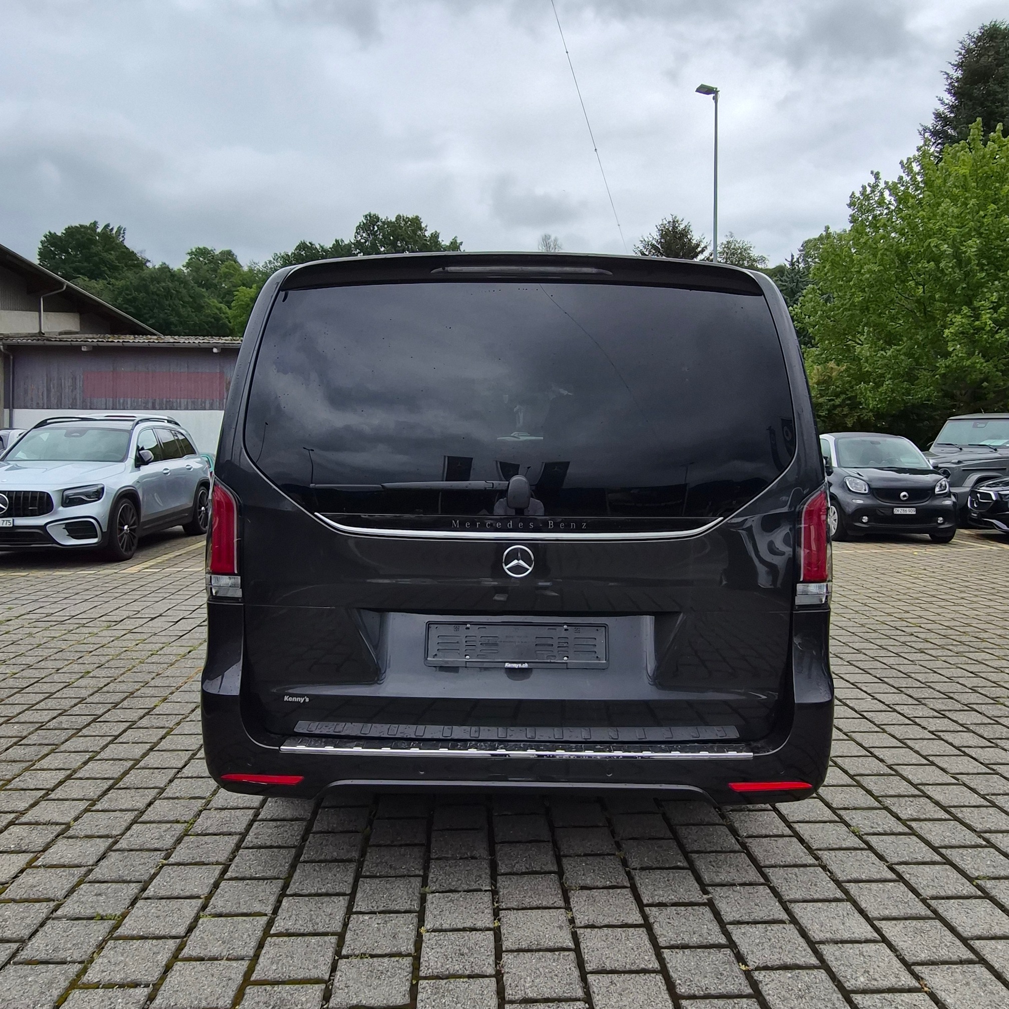 MERCEDES-BENZ V-Klasse 300d Exclusive lang 4M  — zdjęcie 4