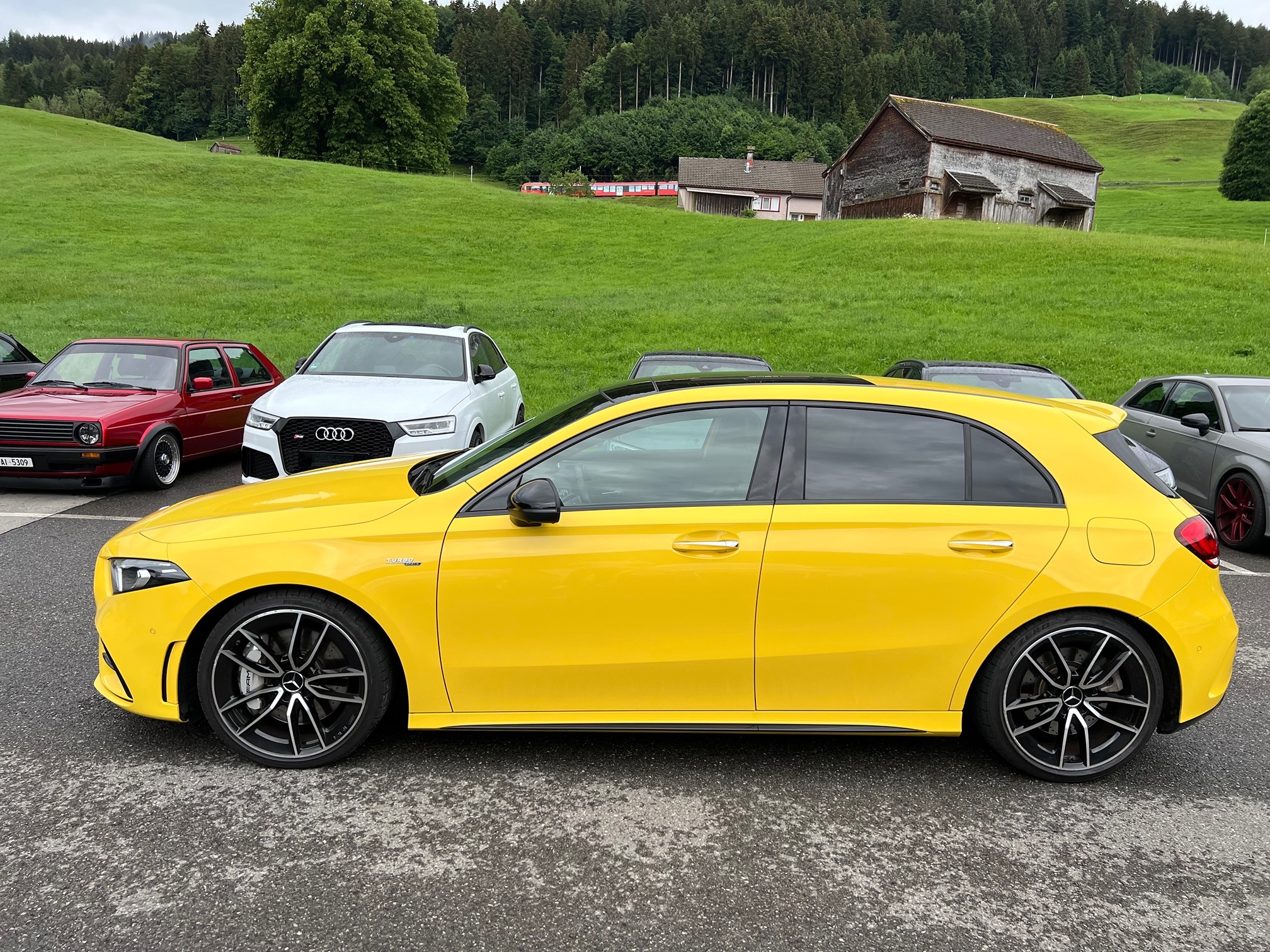 MERCEDES-BENZ AMG A 35 — zdjęcie 3